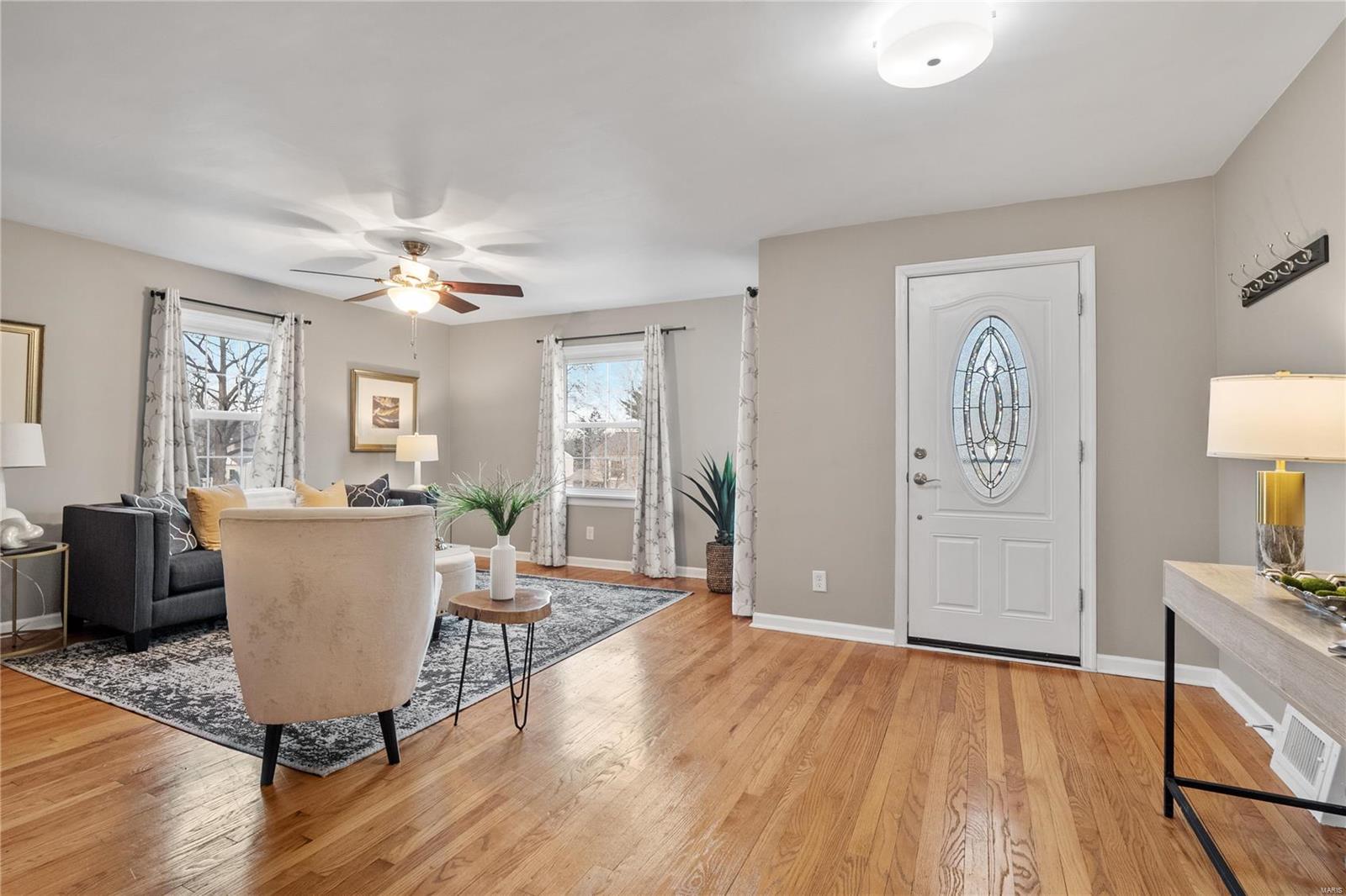 St Louis, Missouri 63119, United States, 3 Bedrooms Bedrooms, ,2 BathroomsBathrooms,Residential,Pending,25513