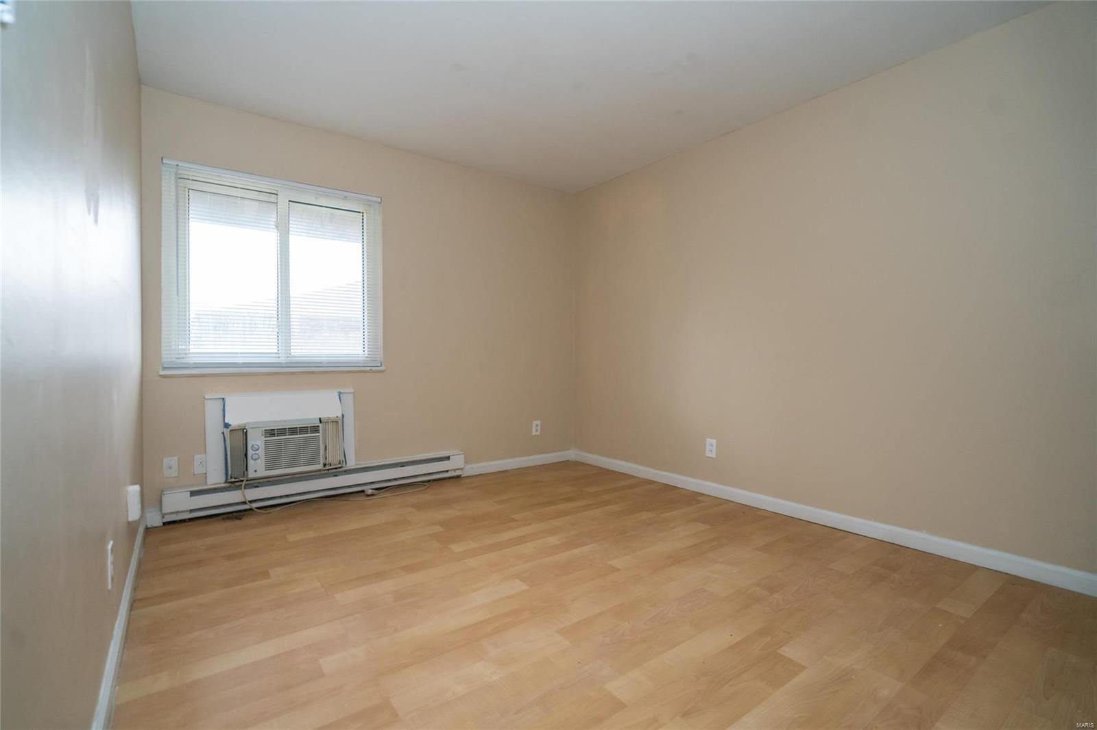 Hazelcrest Condo - Residential