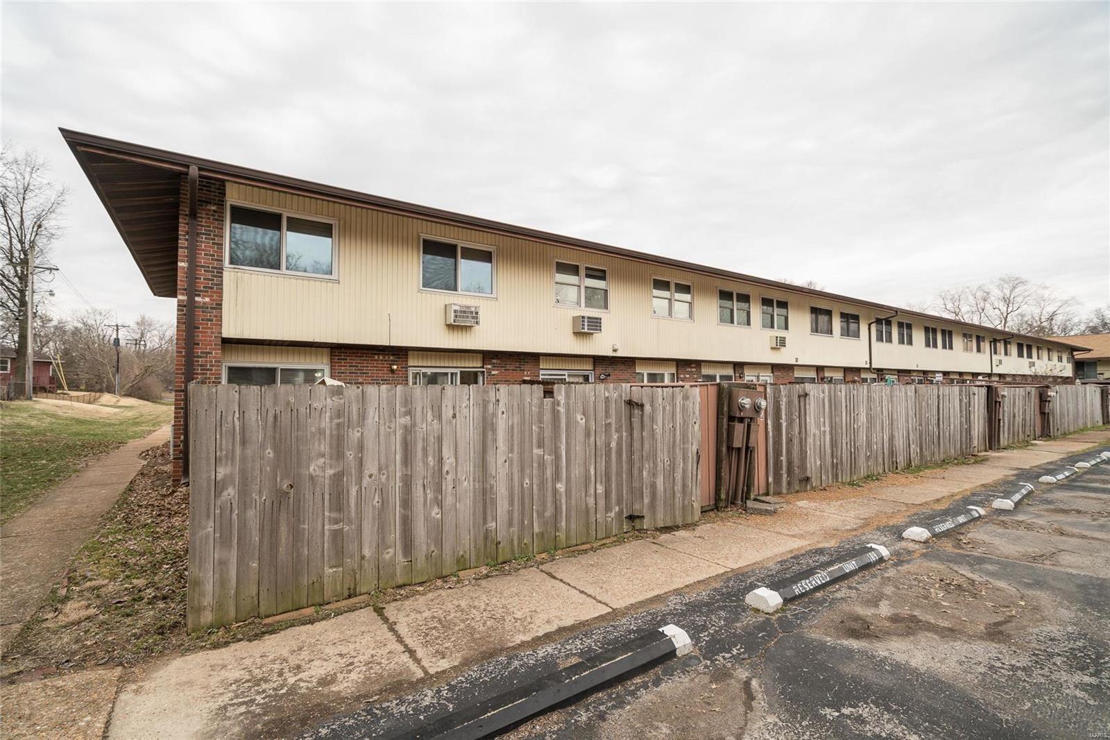 Hazelcrest Condo - Residential