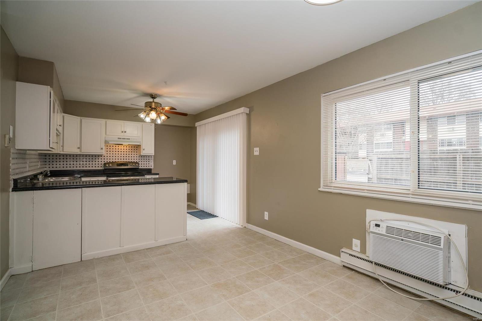 Hazelcrest Condo - Residential