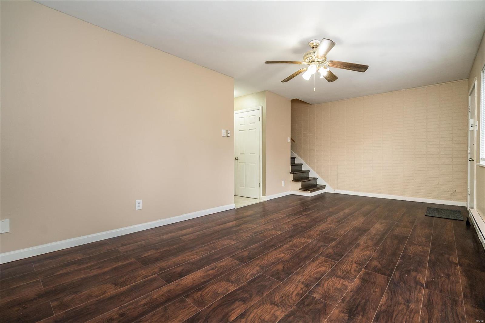 Hazelcrest Condo - Residential