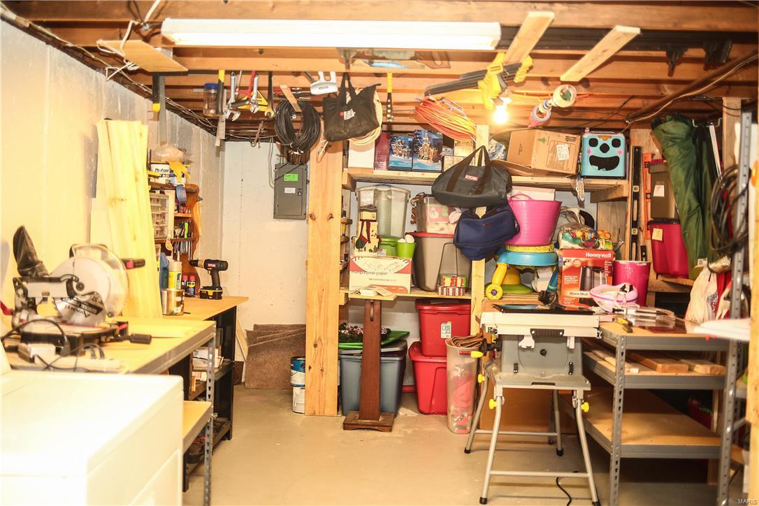 Mayer Wedgwood Green Pheasant Run - Residential