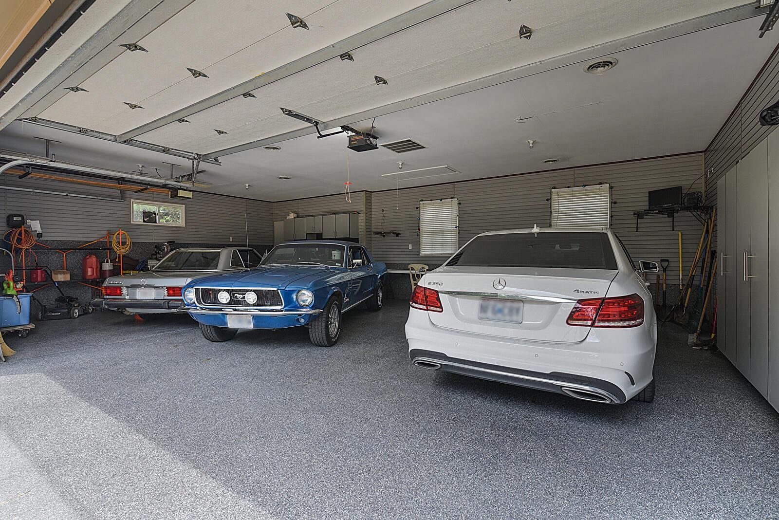 West Ladue Lt 1 & Lt Pt 2 Bdy Adj - Residential