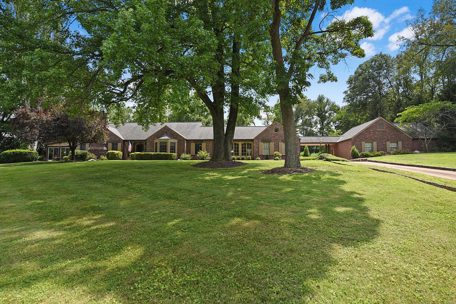 West Ladue Lt 1 & Lt Pt 2 Bdy Adj - Residential