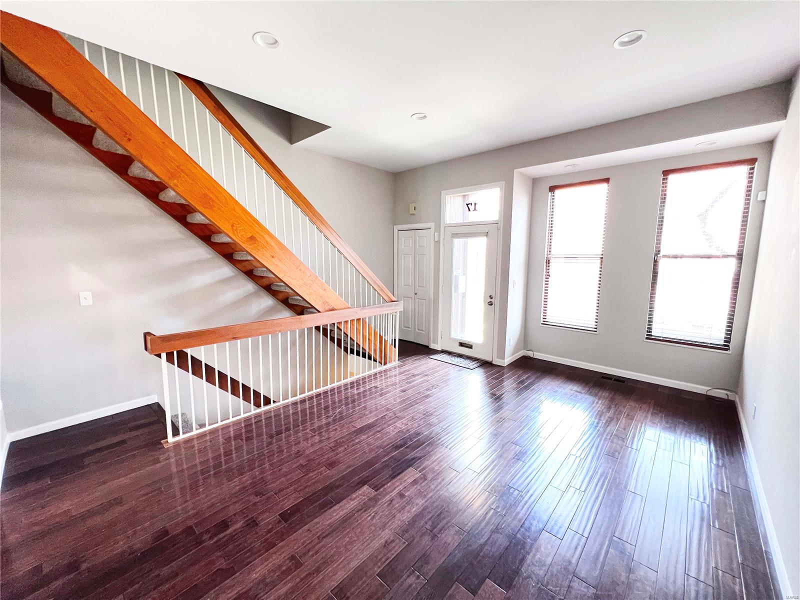 Laclede East - Residential