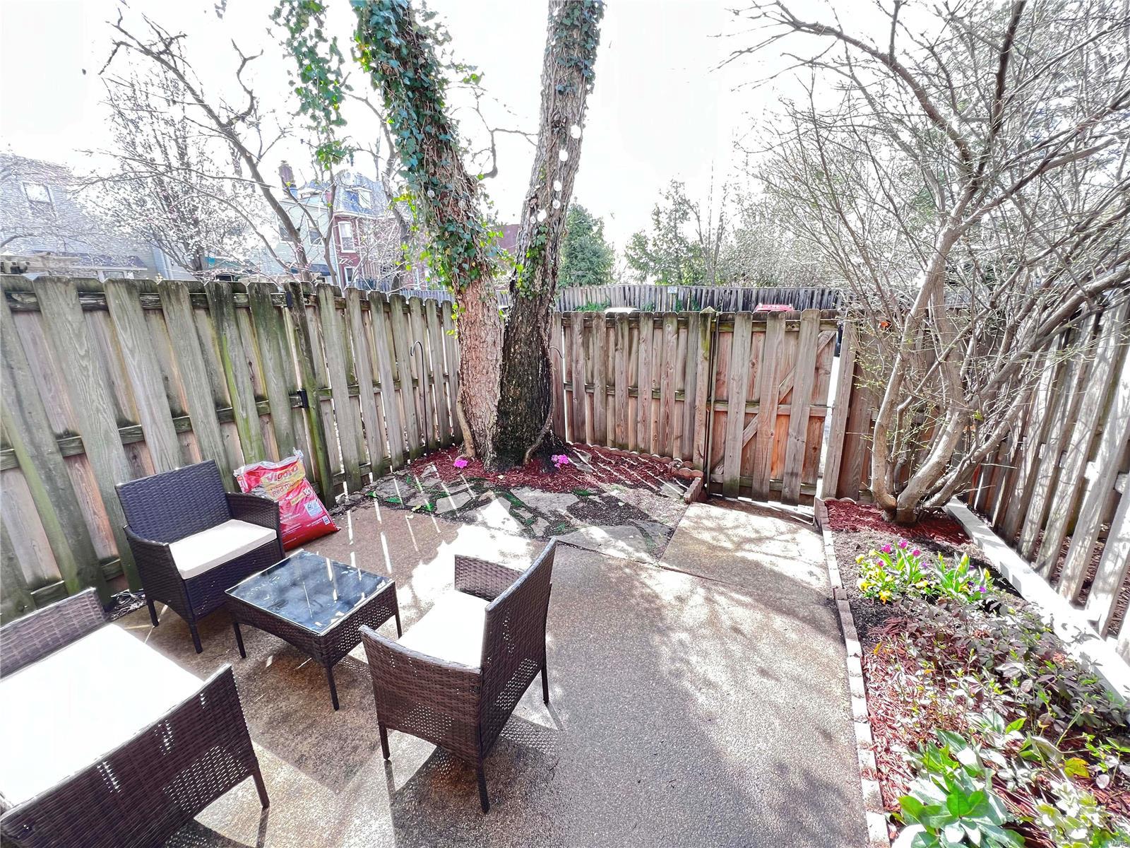 Laclede East - Residential