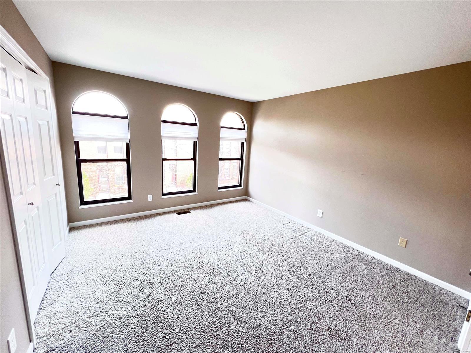 Laclede East - Residential