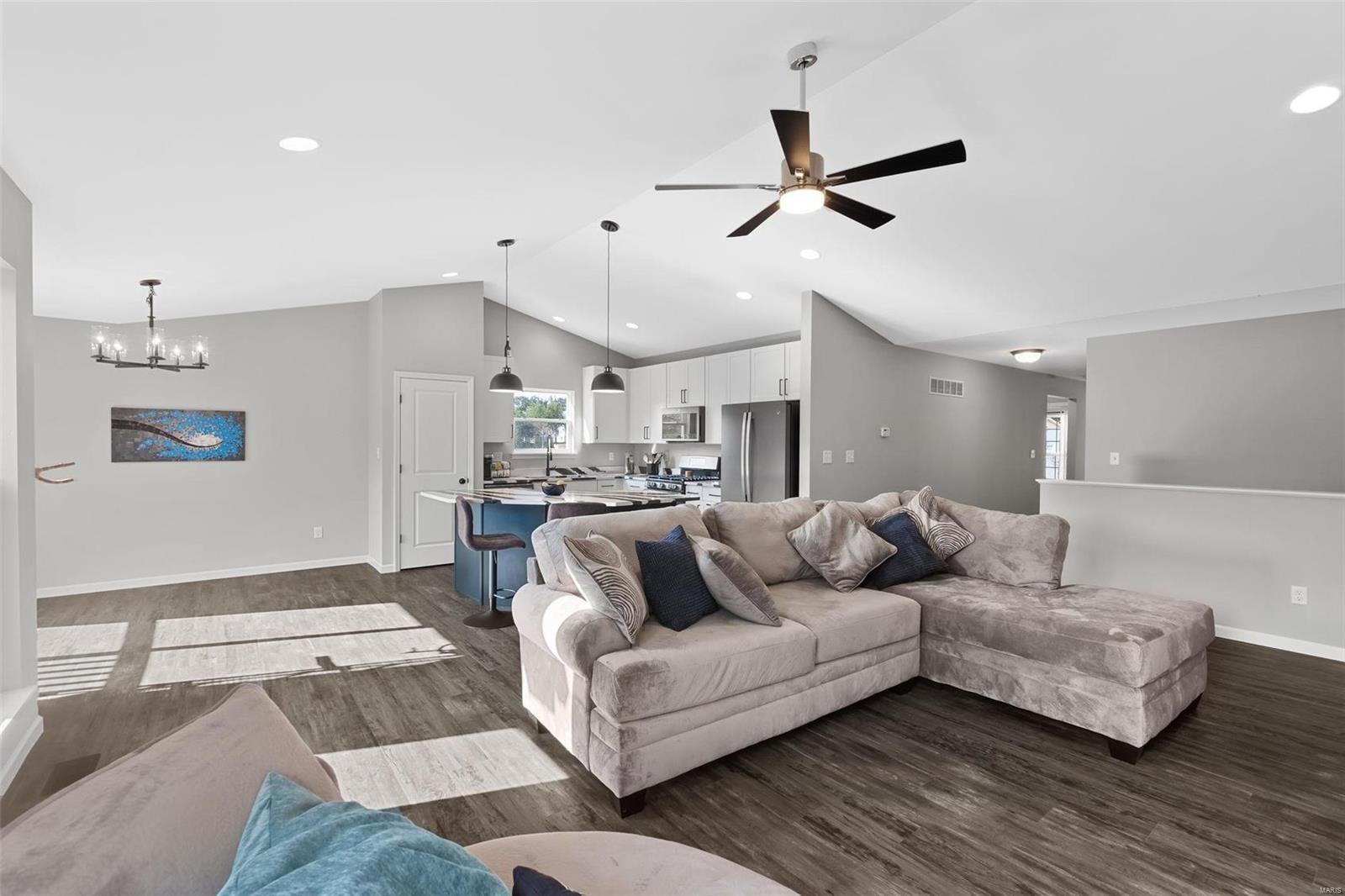 Oaks At Lexington #4 - Residential