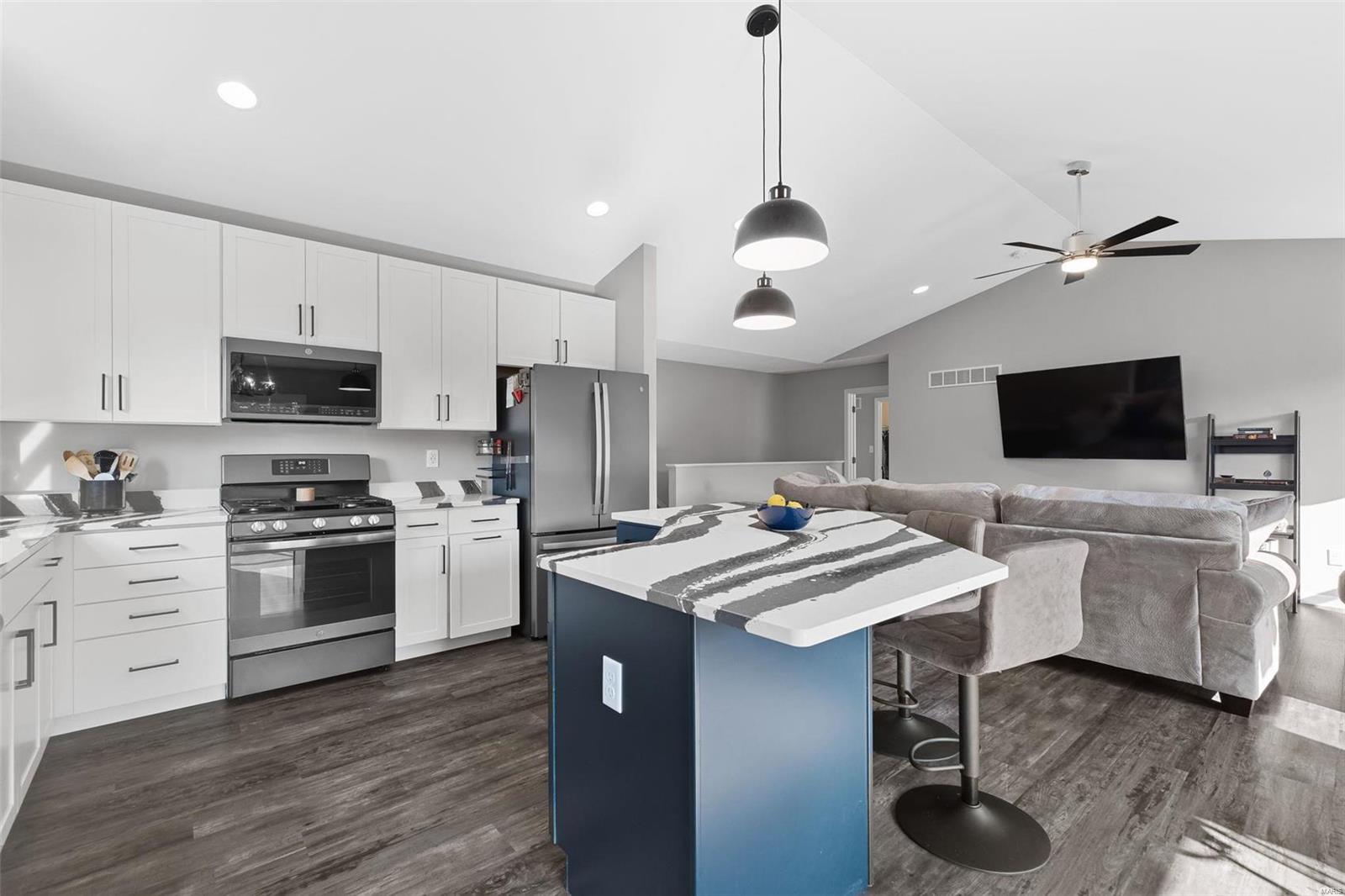 Oaks At Lexington #4 - Residential