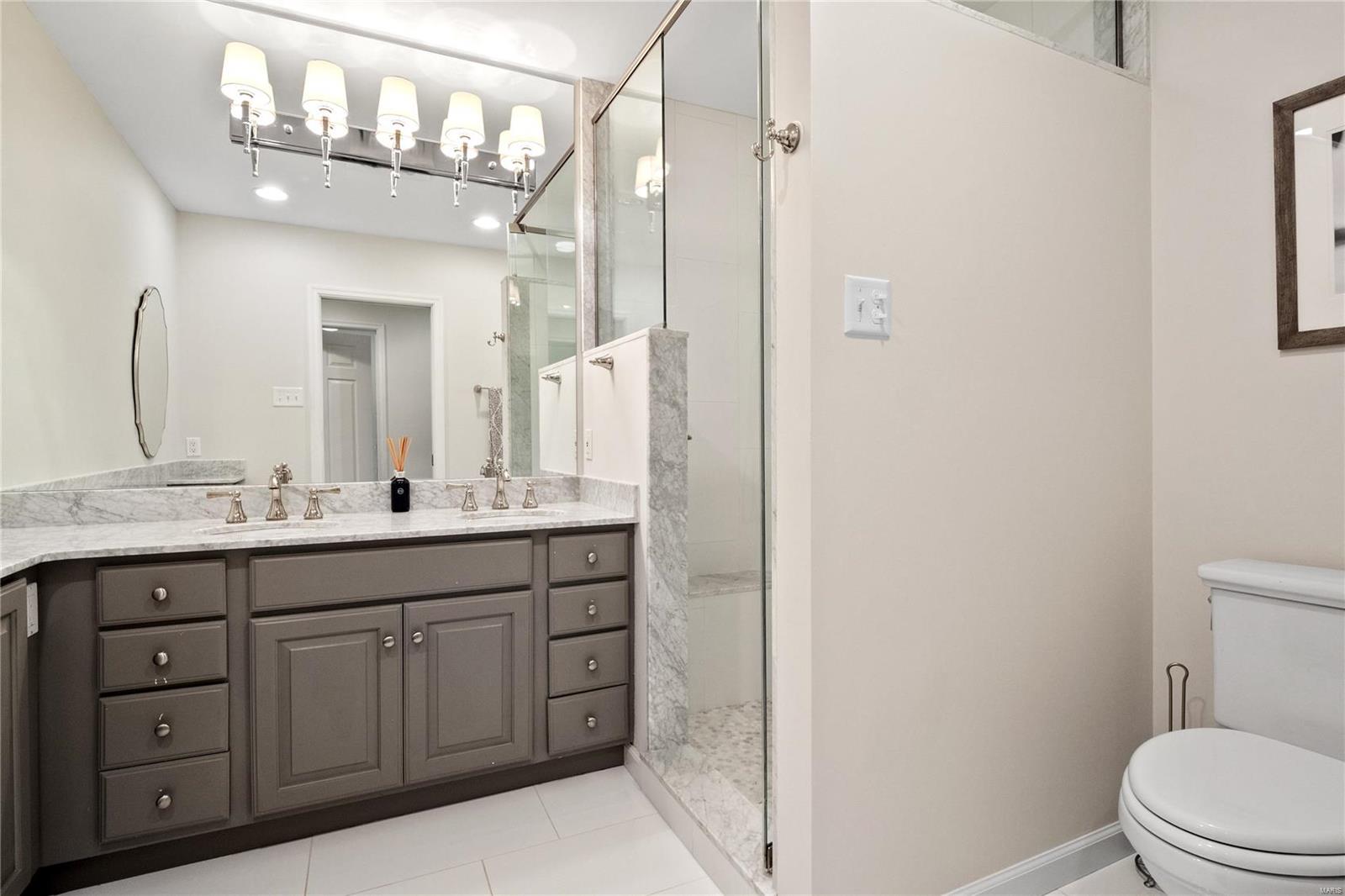 Outer Ladue Drive - Residential