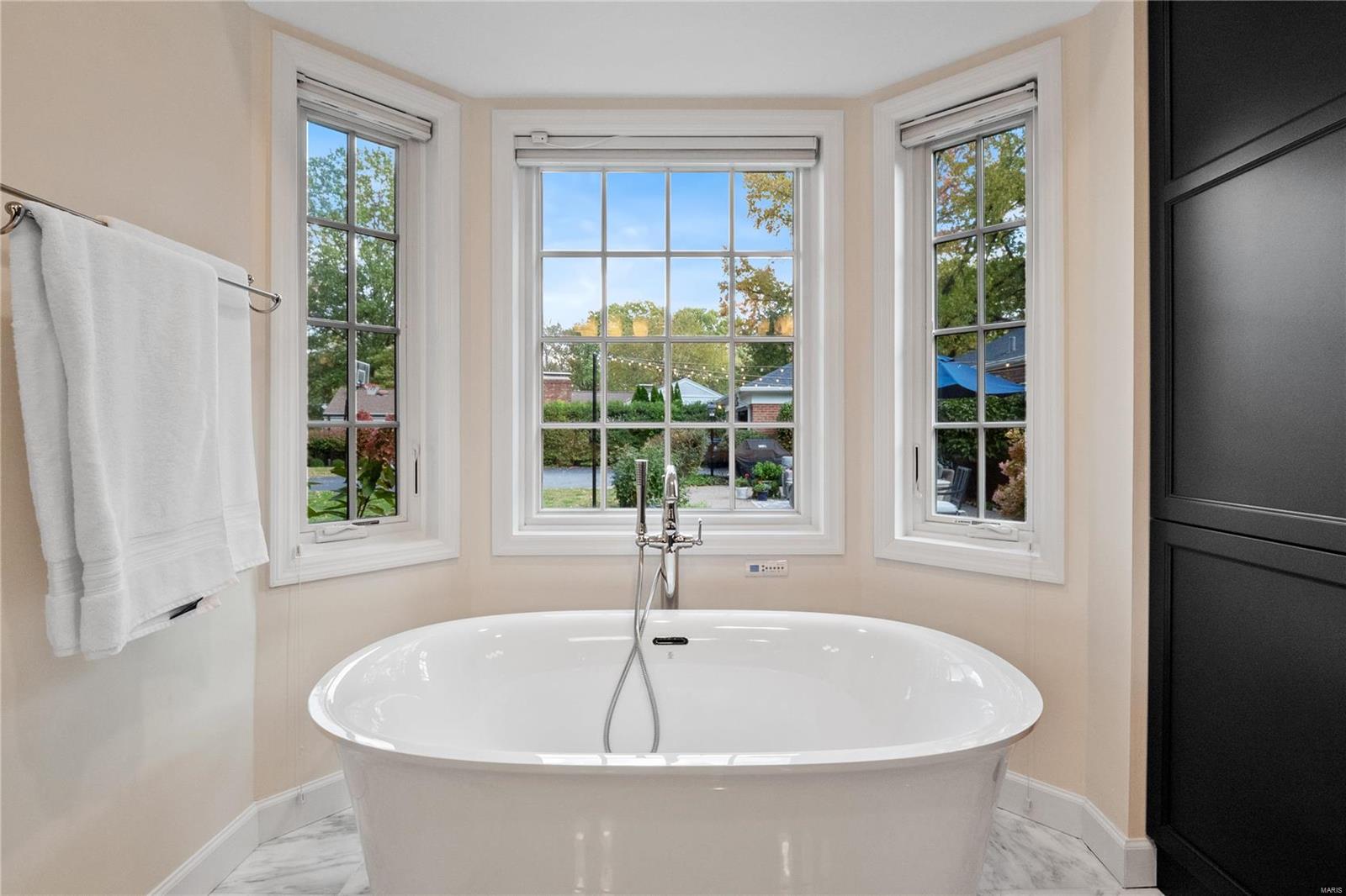 Outer Ladue Drive - Residential