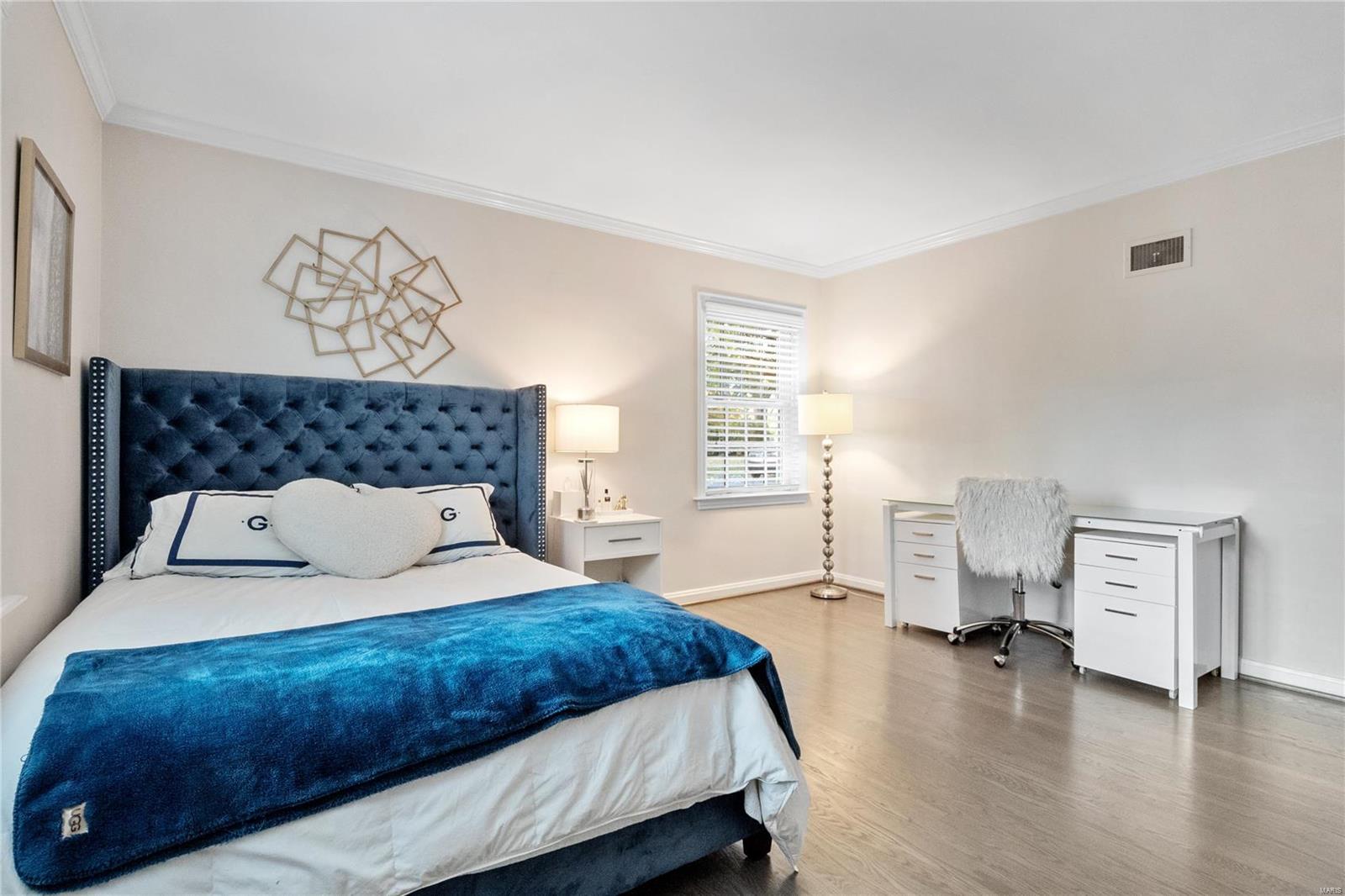 Outer Ladue Drive - Residential