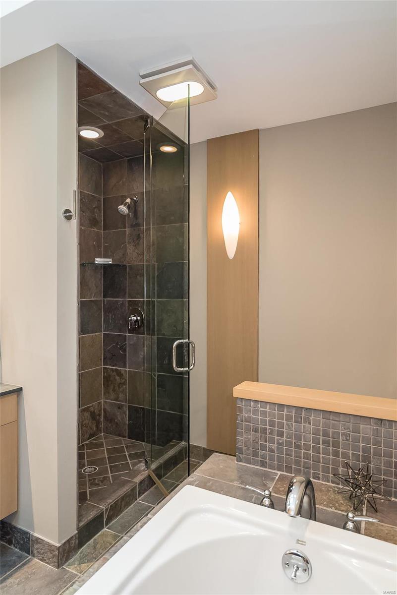 Frontenac Woods - Residential