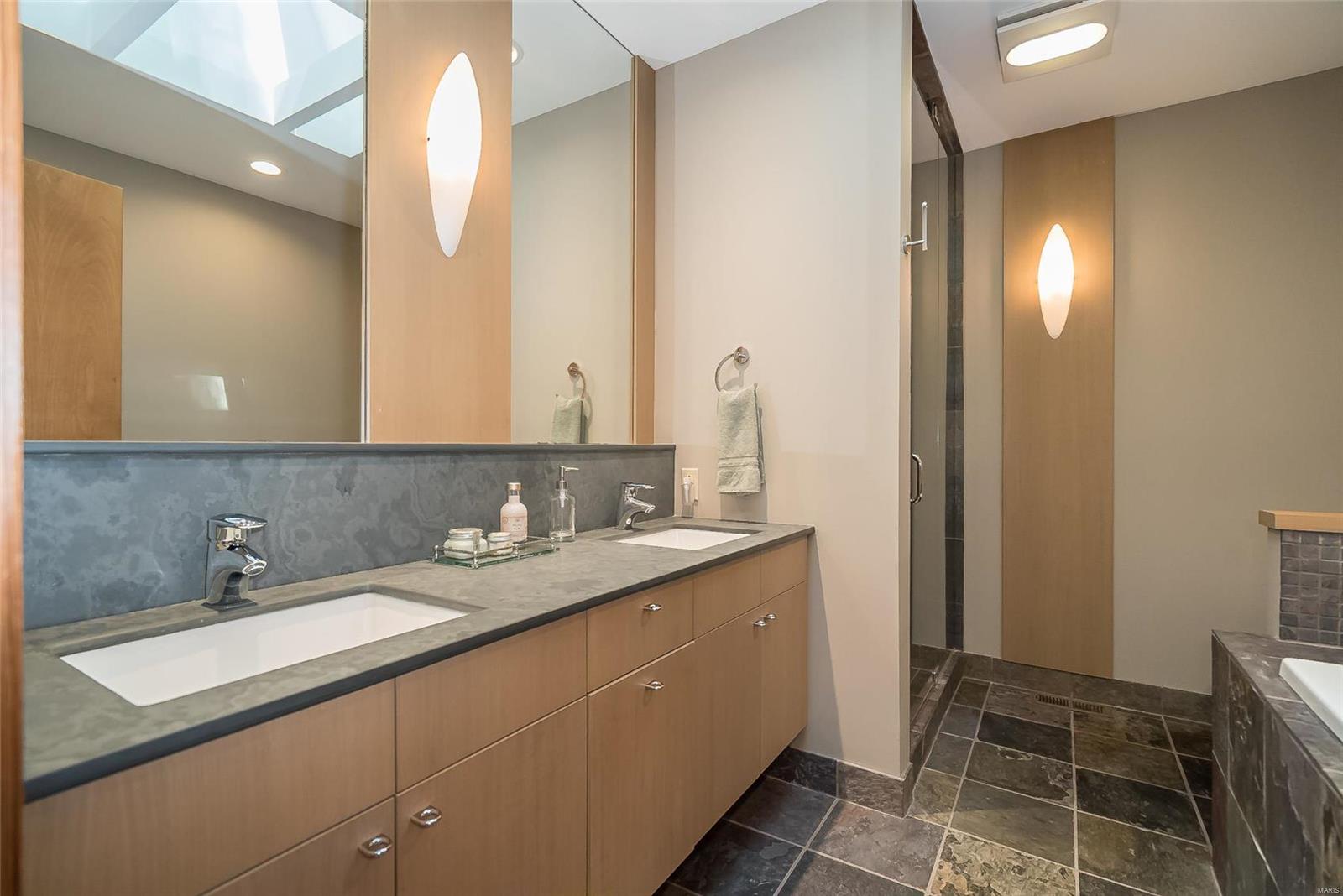 Frontenac Woods - Residential