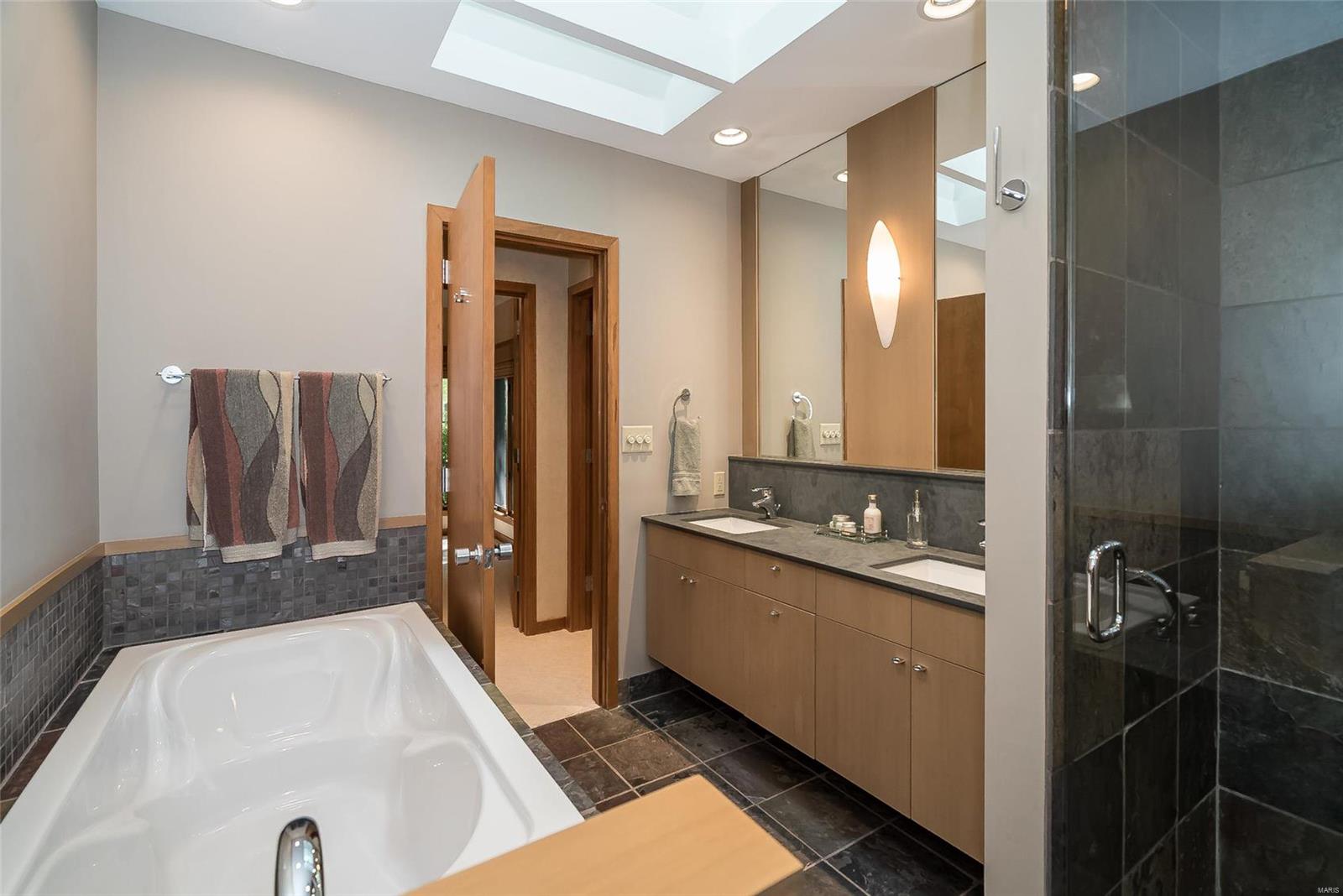 Frontenac Woods - Residential