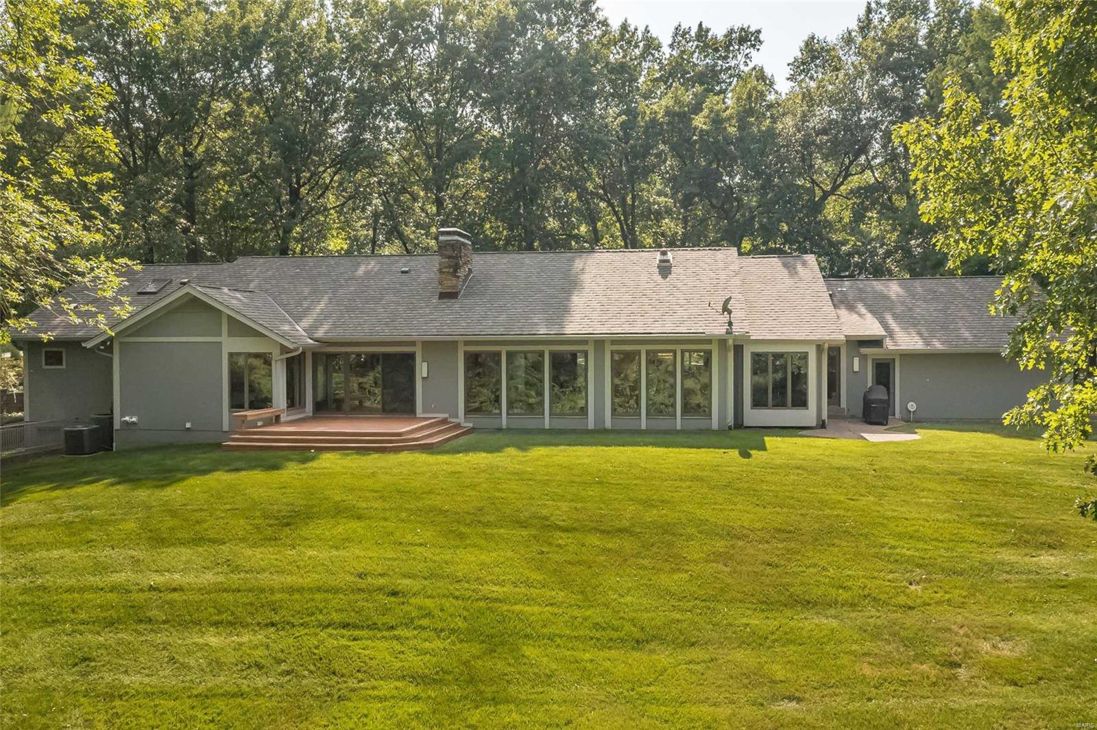 Frontenac Woods - Residential