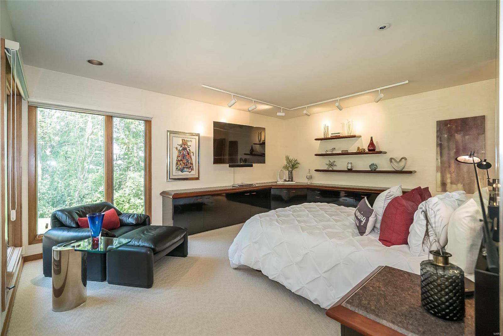 Frontenac Woods - Residential