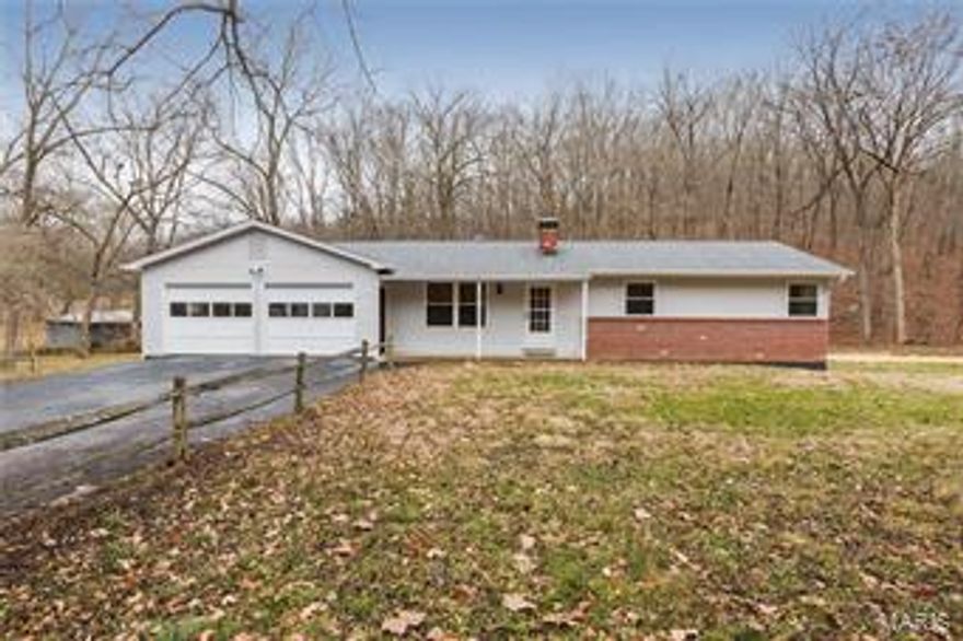 This newly updated spacious 3 bed, 2 full & 1 half bath beautiful RANCH home on 2.59 acres in Eureka has an oversized 2 car garage & tons of additional parking! All new kitchen in 2016 features newer cabinets, flooring & Stainless Steel 6 burner range, microwave, dishwasher, & walk-in pantry! Spacious dining room leads to a large screened porch/deck combo overlooking a completely private and level outdoor oasis.  Living room features a gas log masonry fireplace and newly refinished hardwood floors! Also enjoy the main floor laundry area! The walk out finished lower level also has a sitting room w/full masonry fireplace, full bathroom, & a large game/family room w/a door to the outside stairwell leading to that beautiful backyard!  This home offers loads of storage & closet space! An added bonus is the extra storage area in the side yard for an ATV or other tools/equipment on this eye-catching LEVEL backyard!  Newer windows, newer roof, newer paint and flooring, & newer electric panel! Additional Rooms: Mud Room