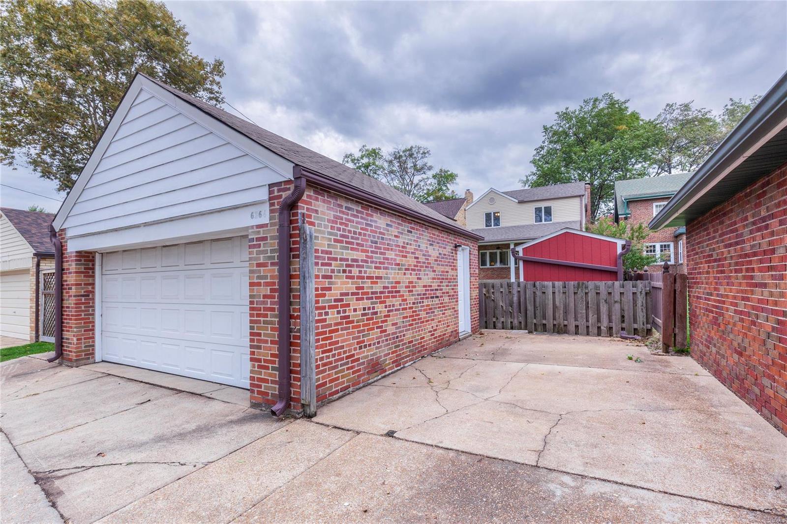 St Louis Hills - Residential