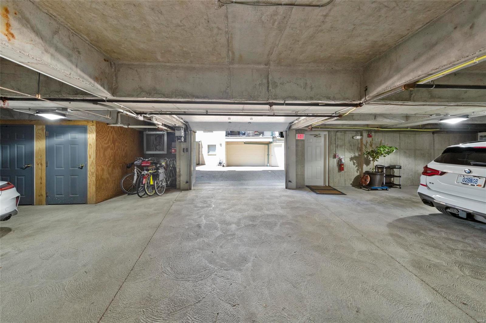 Shaw Park Villas Ph 1 Condo - Residential