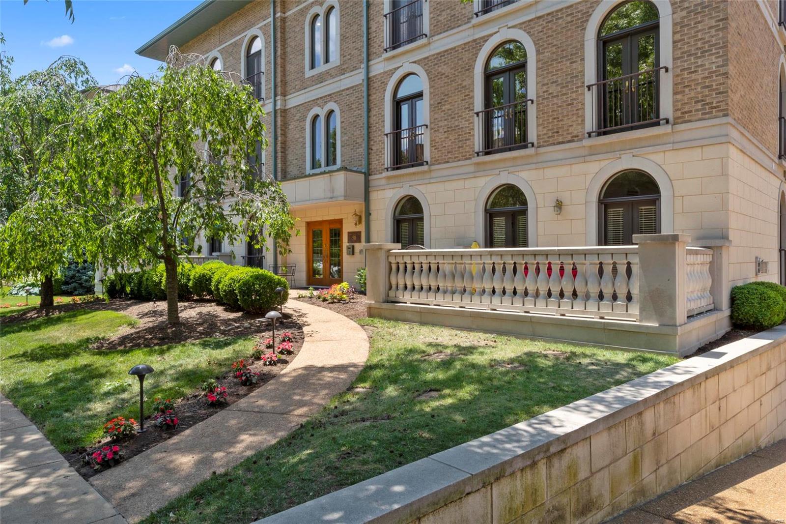 Shaw Park Villas Ph 1 Condo - Residential