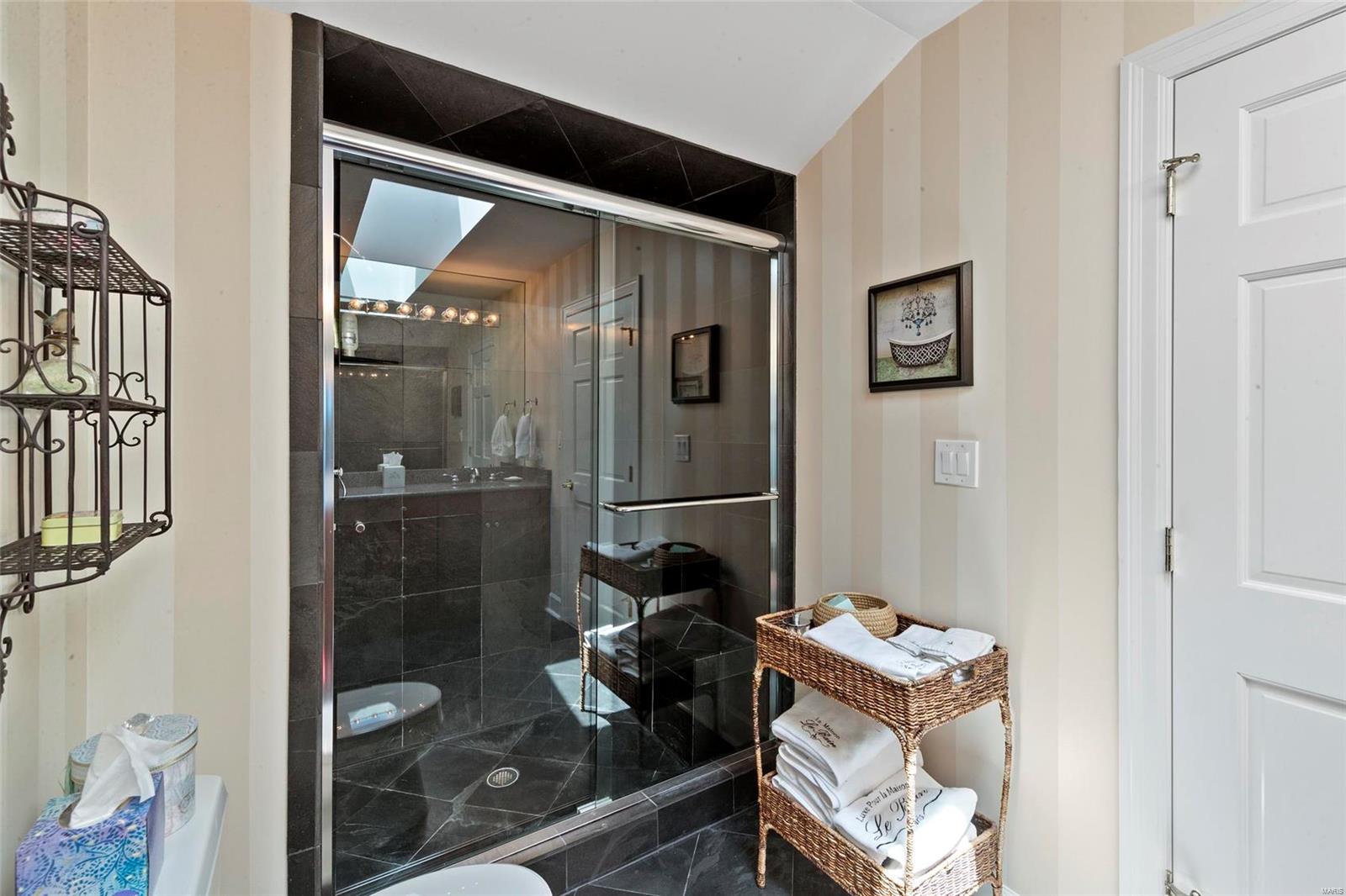 Shaw Park Villas Ph 1 Condo - Residential