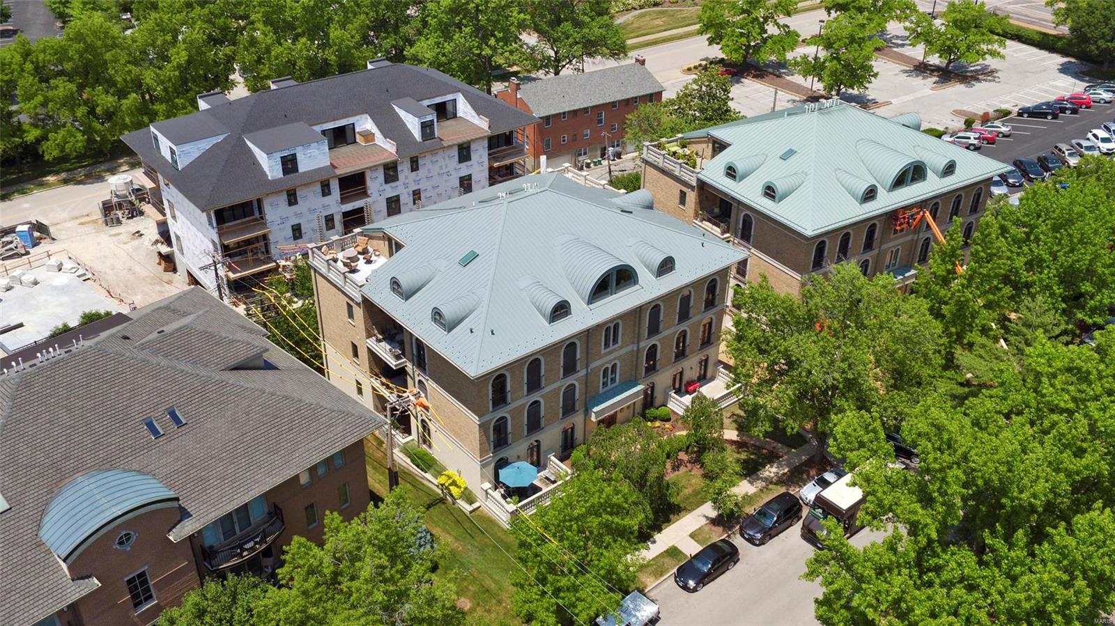 Shaw Park Villas Ph 1 Condo - Residential