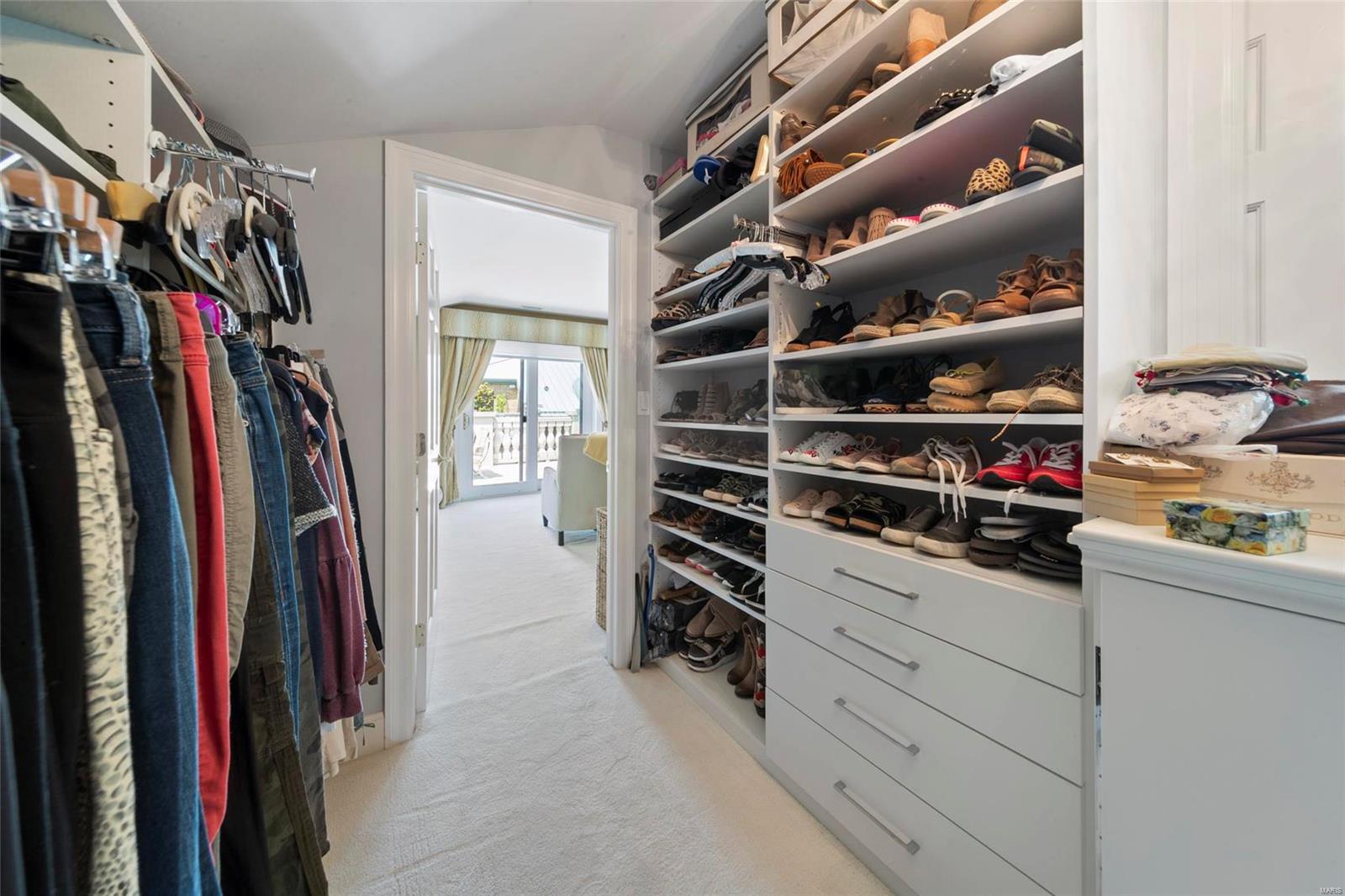 Shaw Park Villas Ph 1 Condo - Residential