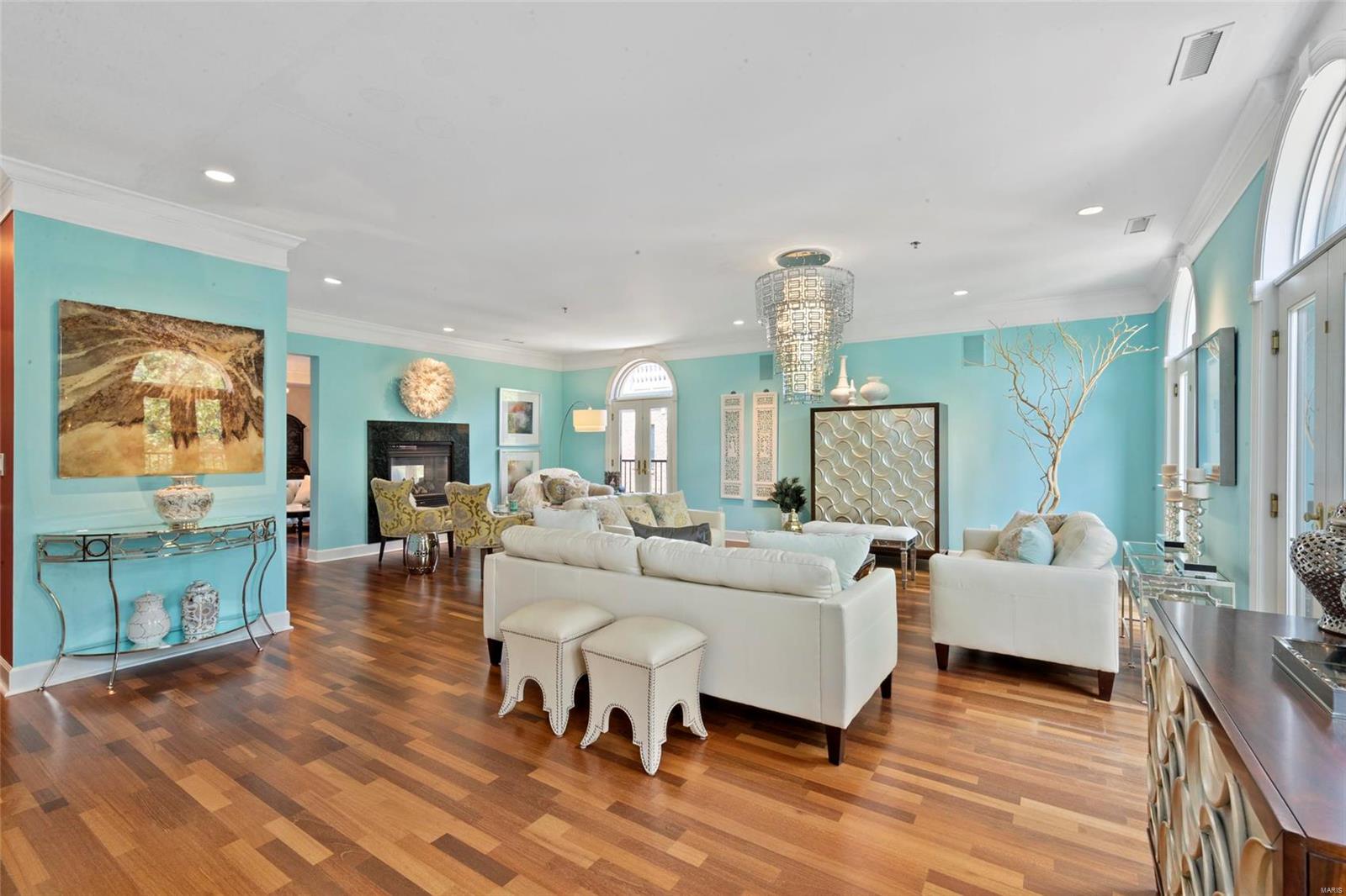 Shaw Park Villas Ph 1 Condo - Residential