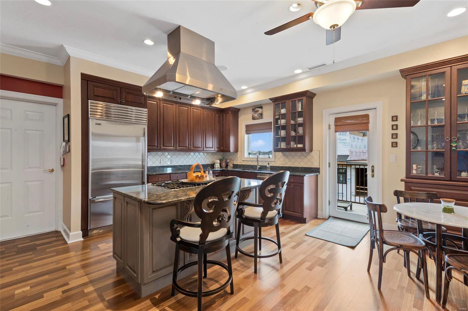 Shaw Park Villas Ph 1 Condo - Residential