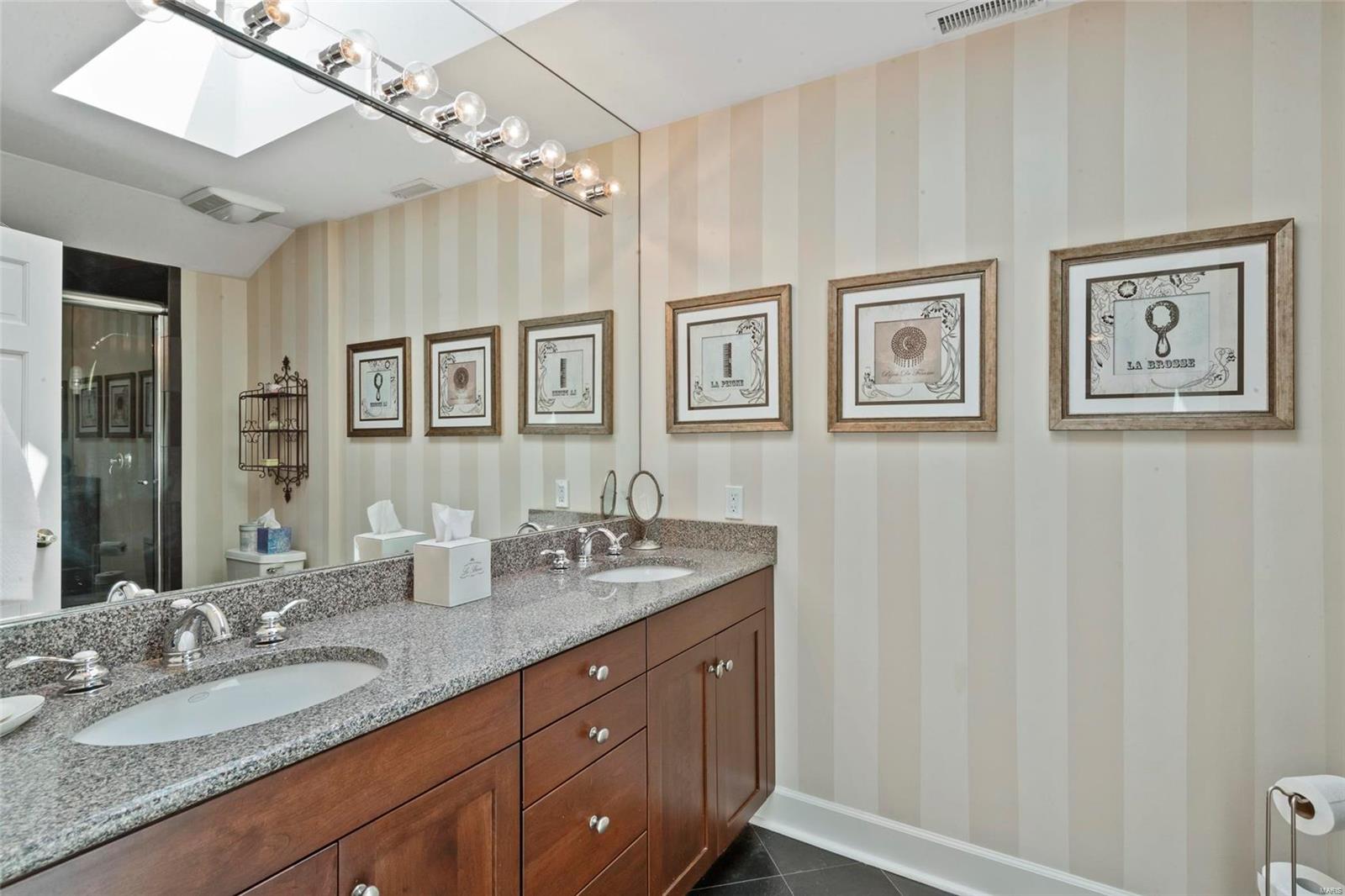 Shaw Park Villas Ph 1 Condo - Residential