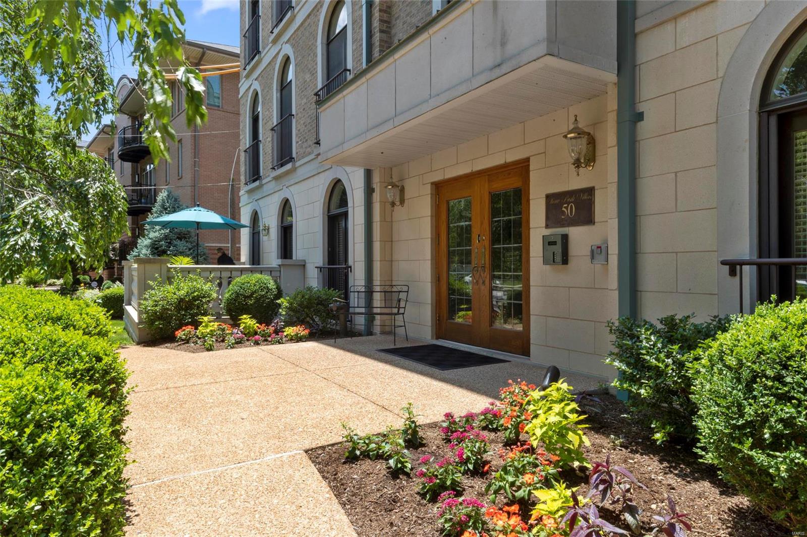 Shaw Park Villas Ph 1 Condo - Residential