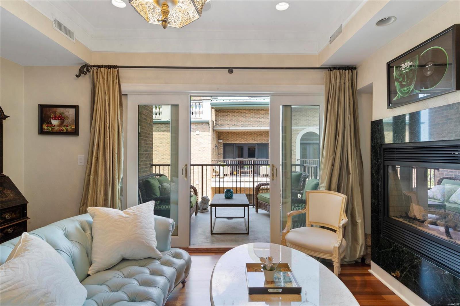 Shaw Park Villas Ph 1 Condo - Residential