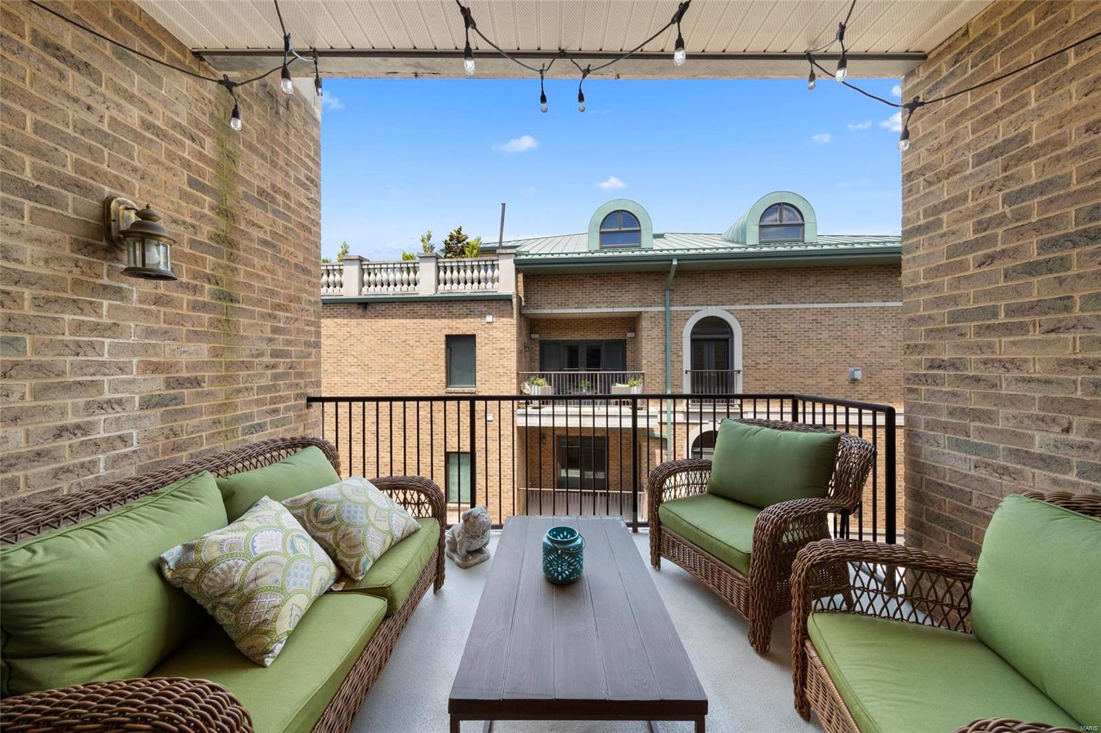 Shaw Park Villas Ph 1 Condo - Residential