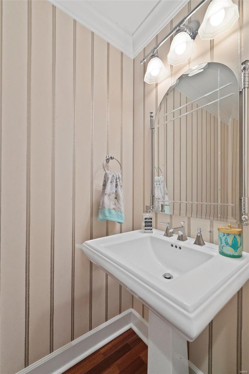 Shaw Park Villas Ph 1 Condo - Residential