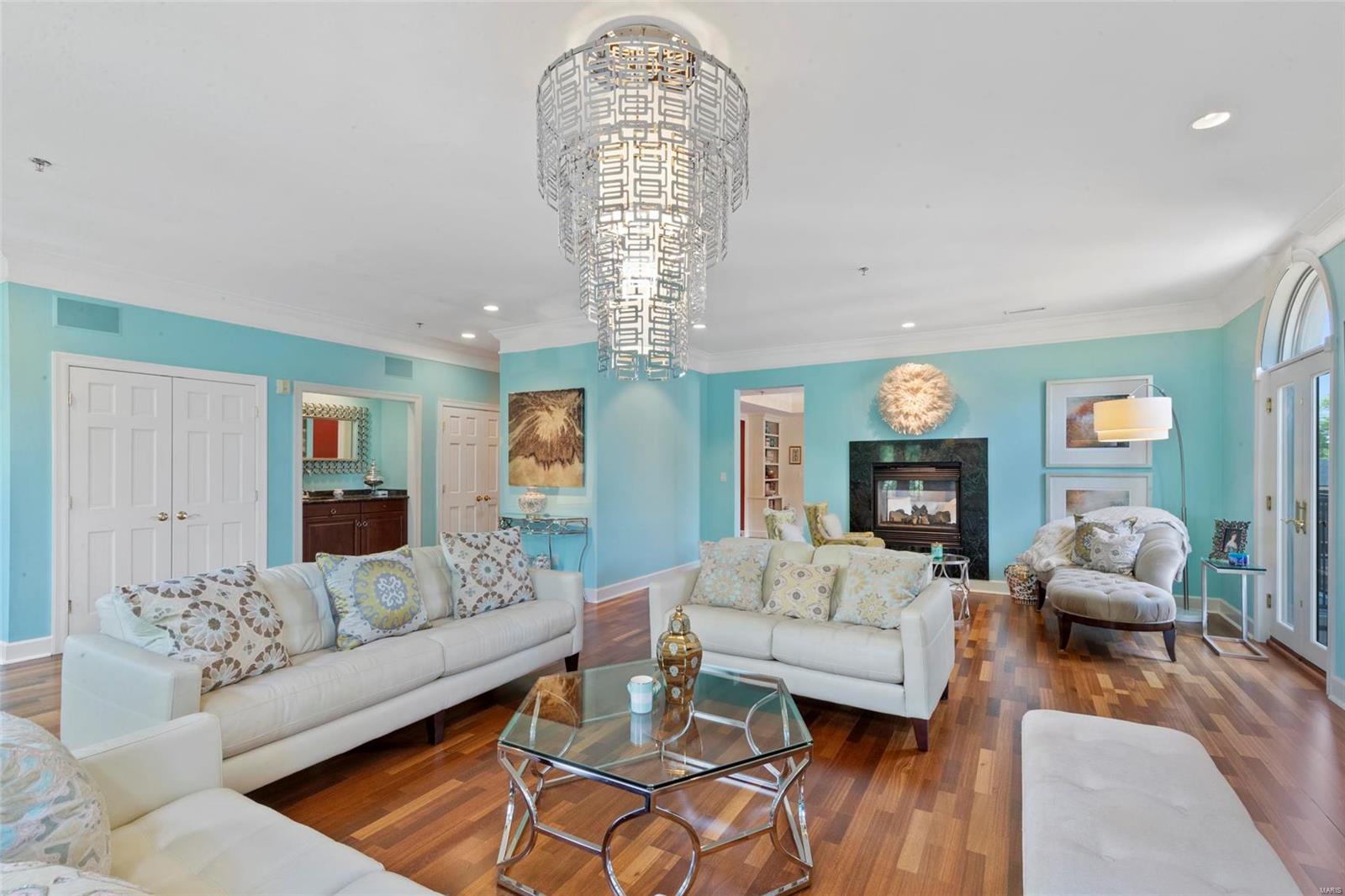 Shaw Park Villas Ph 1 Condo - Residential