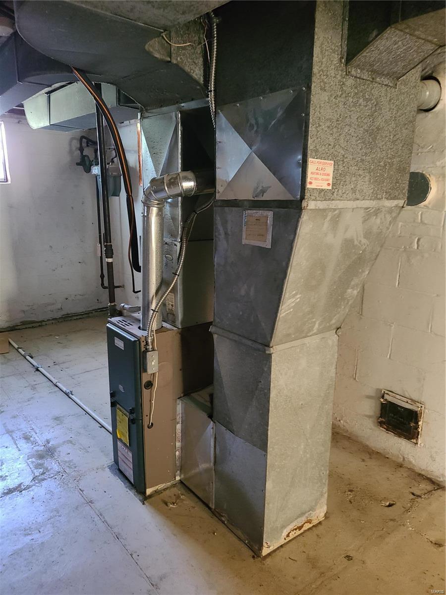 West Walnut Manor - Residential