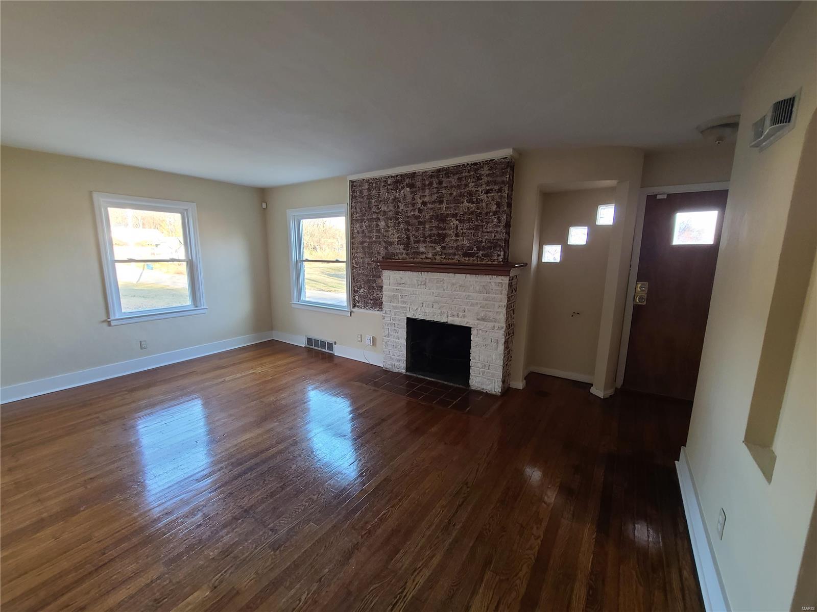 West Walnut Manor - Residential