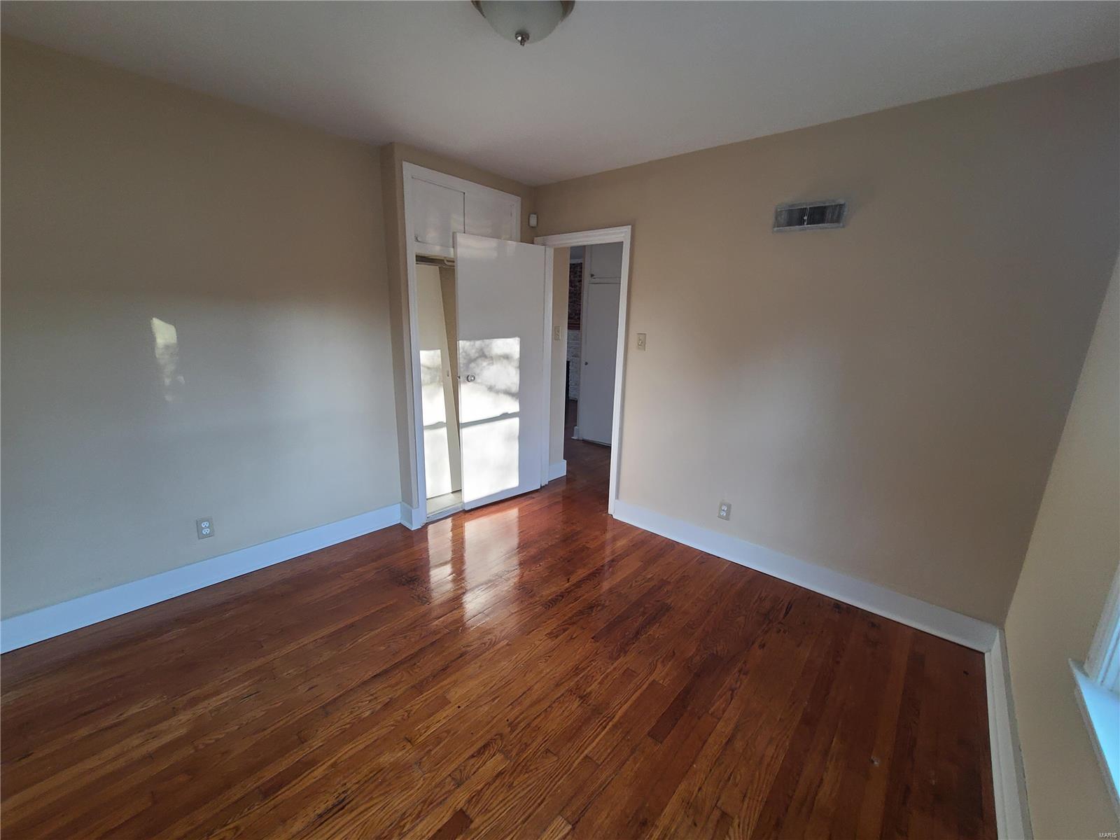 West Walnut Manor - Residential