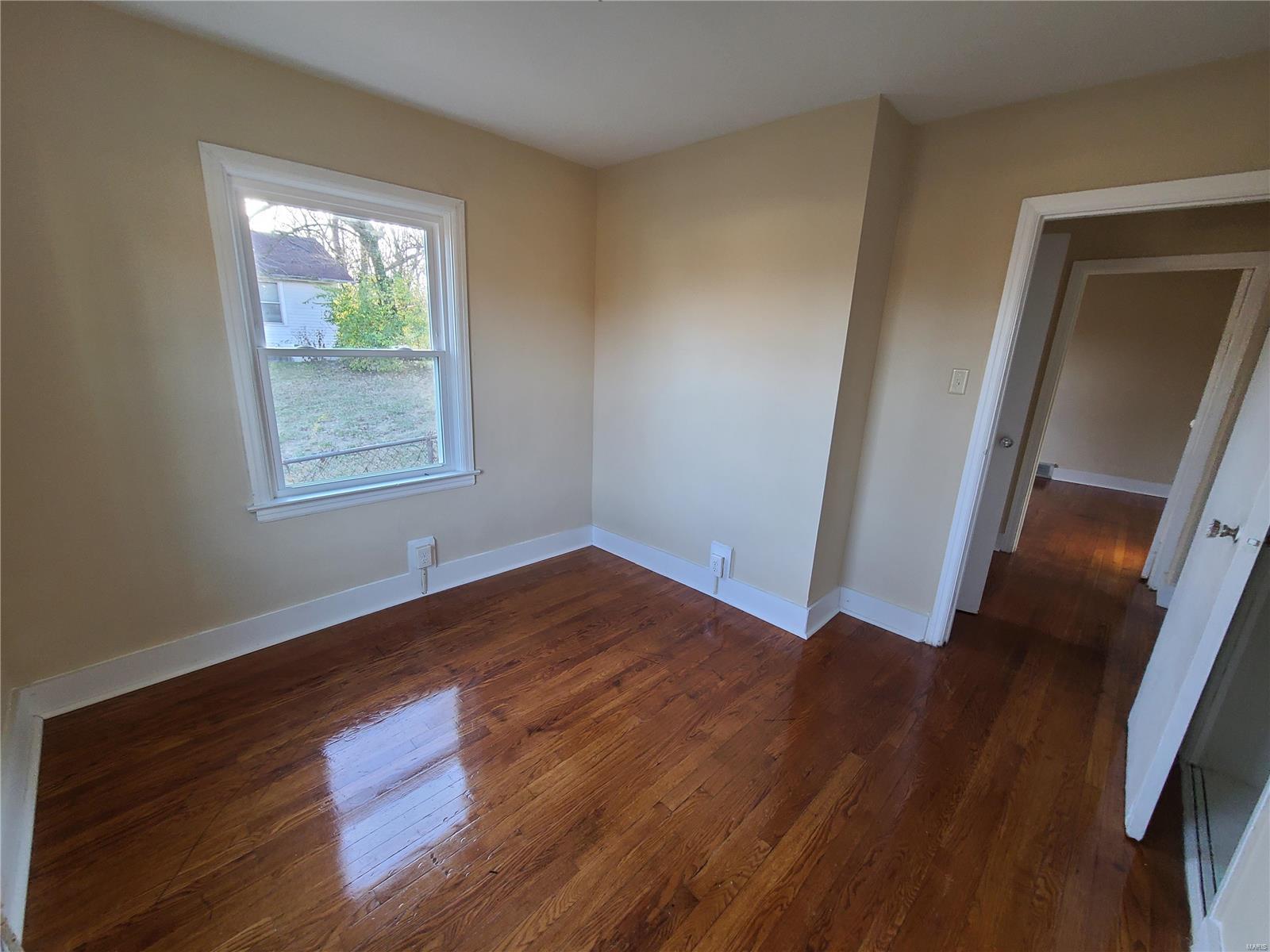 West Walnut Manor - Residential