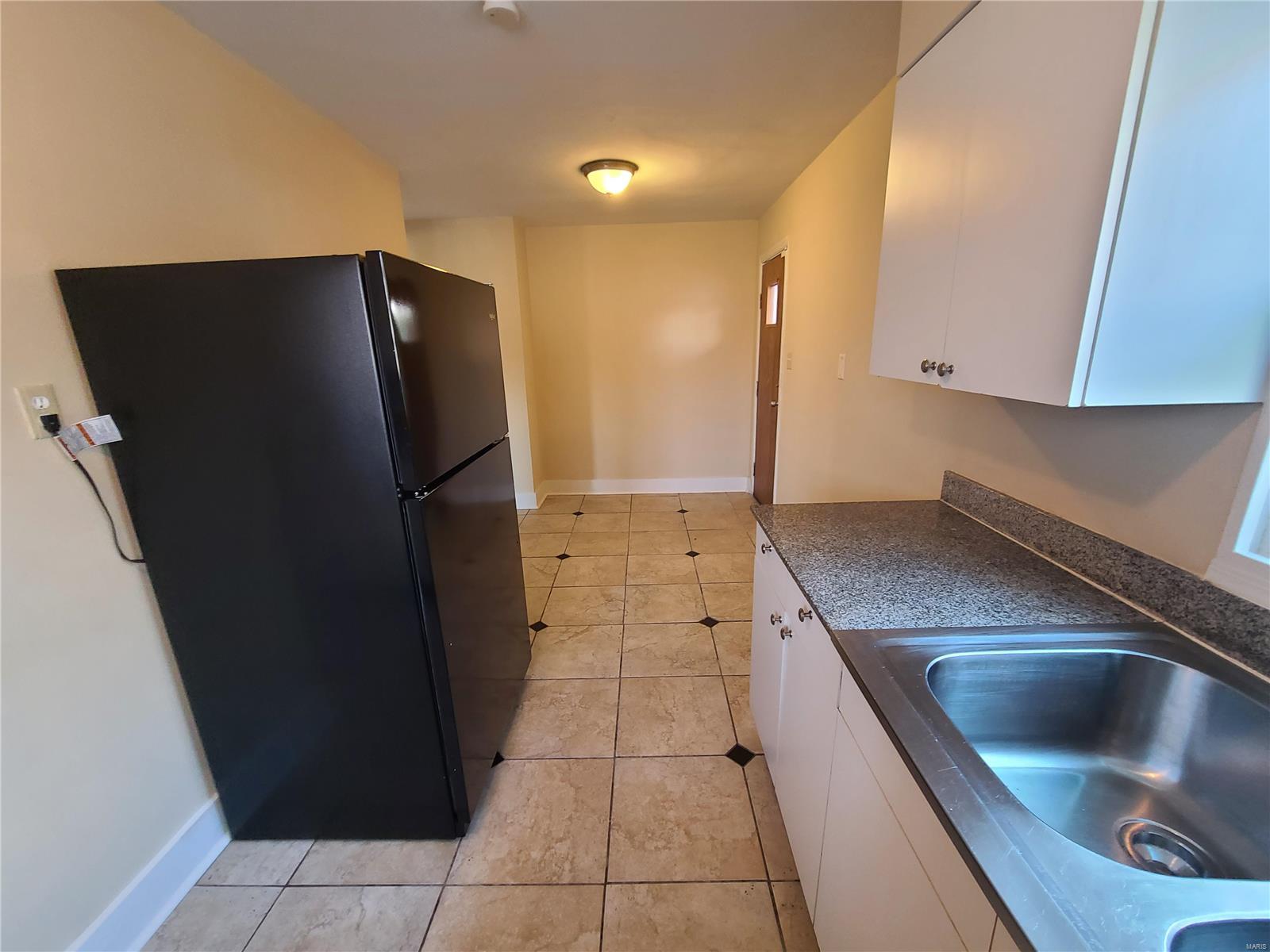 West Walnut Manor - Residential