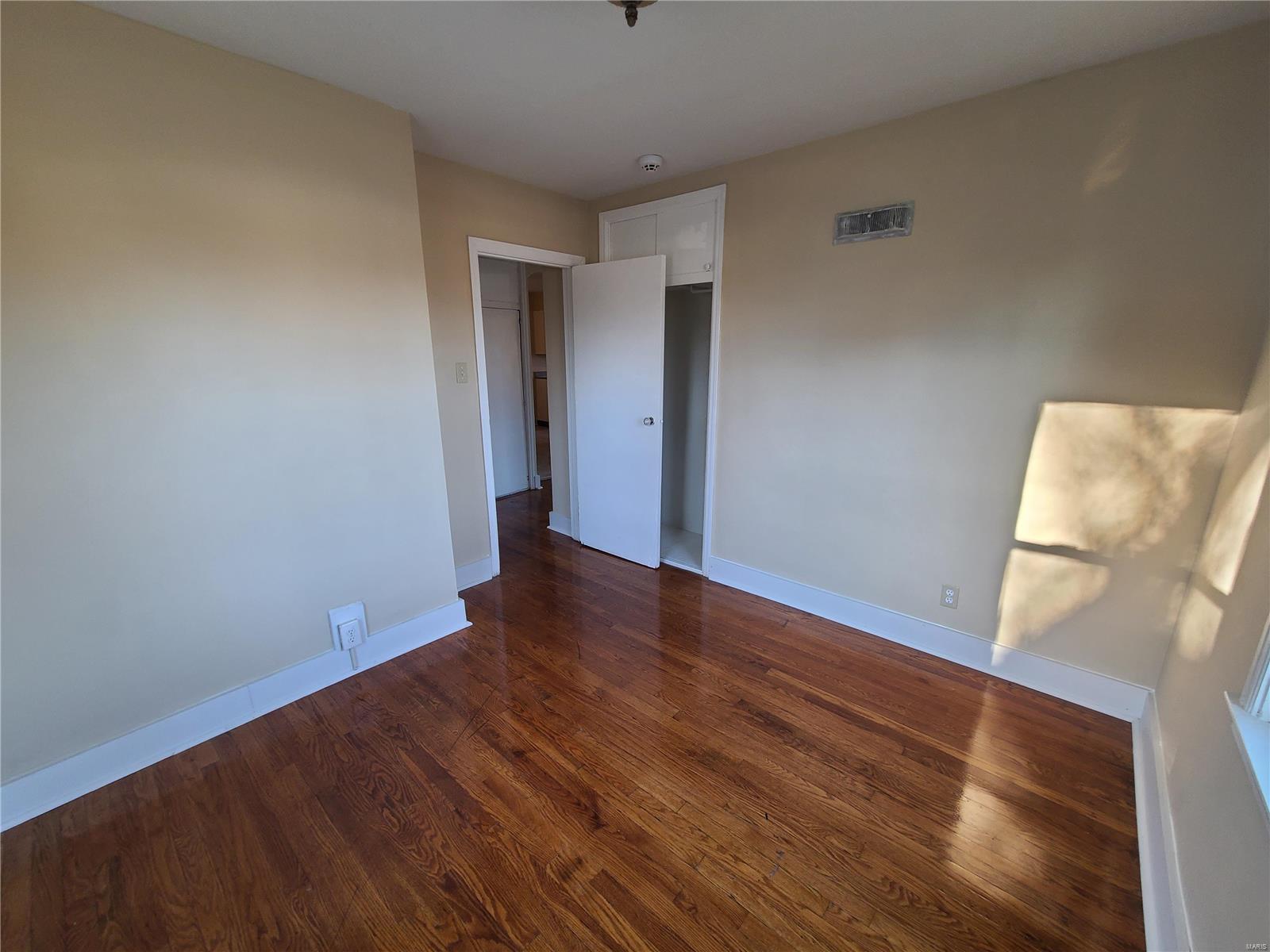 West Walnut Manor - Residential