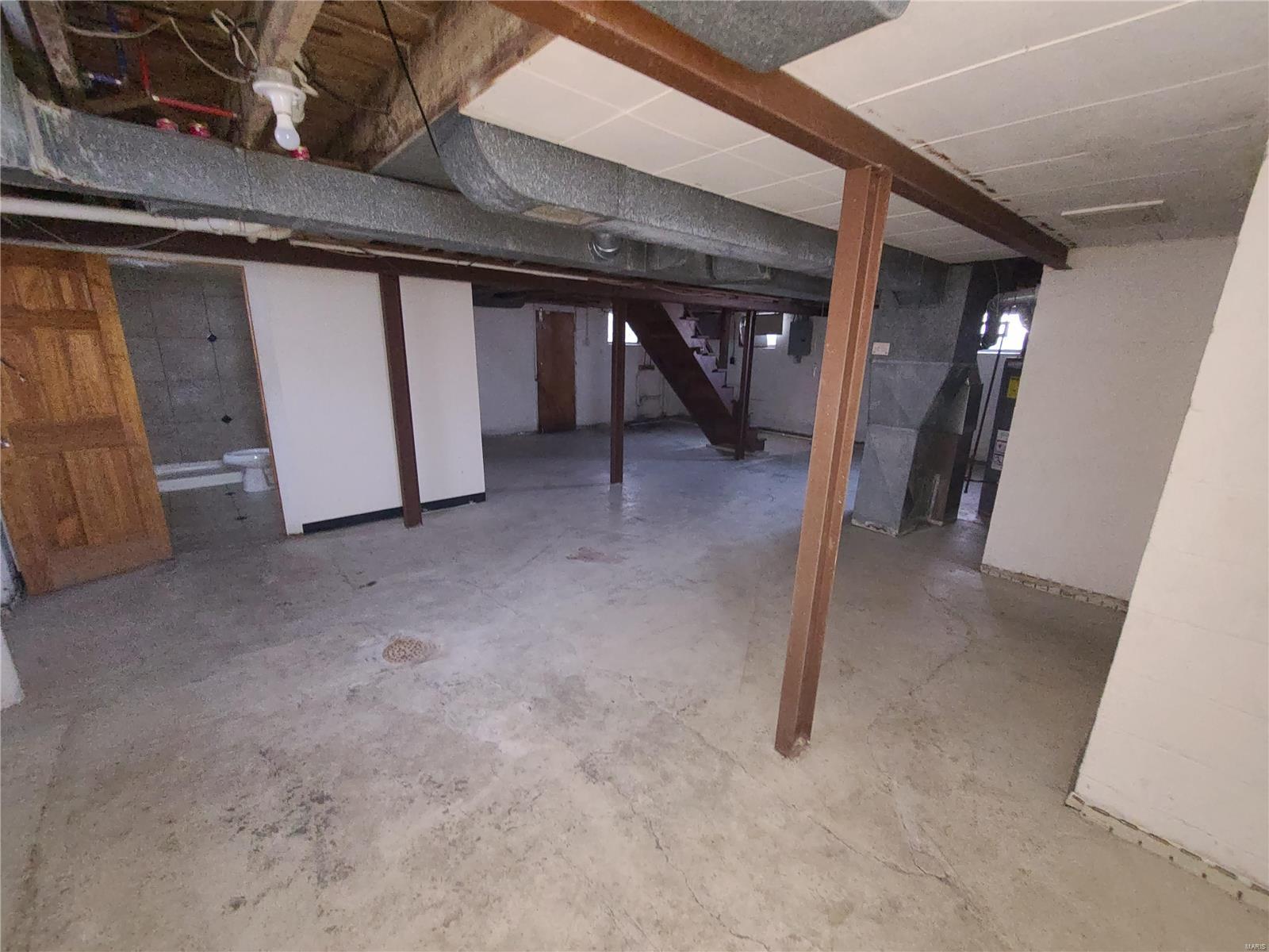 West Walnut Manor - Residential