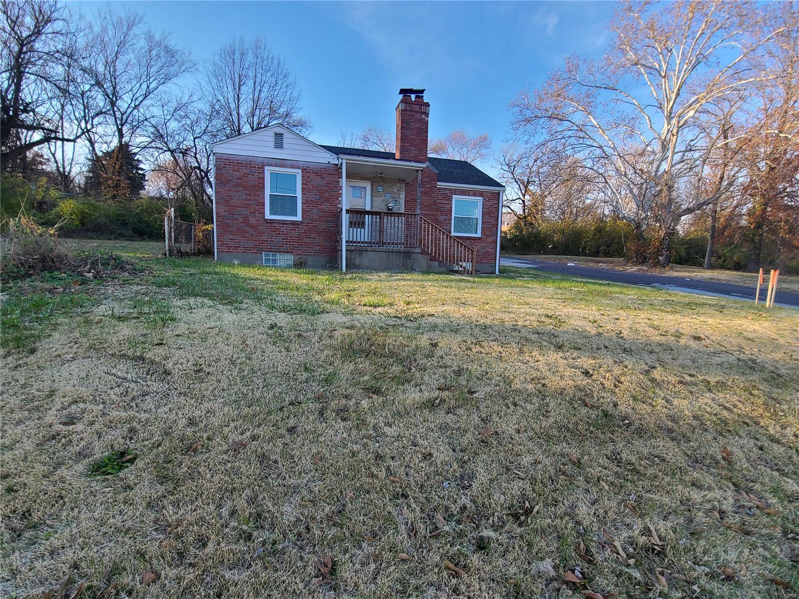 West Walnut Manor - Residential