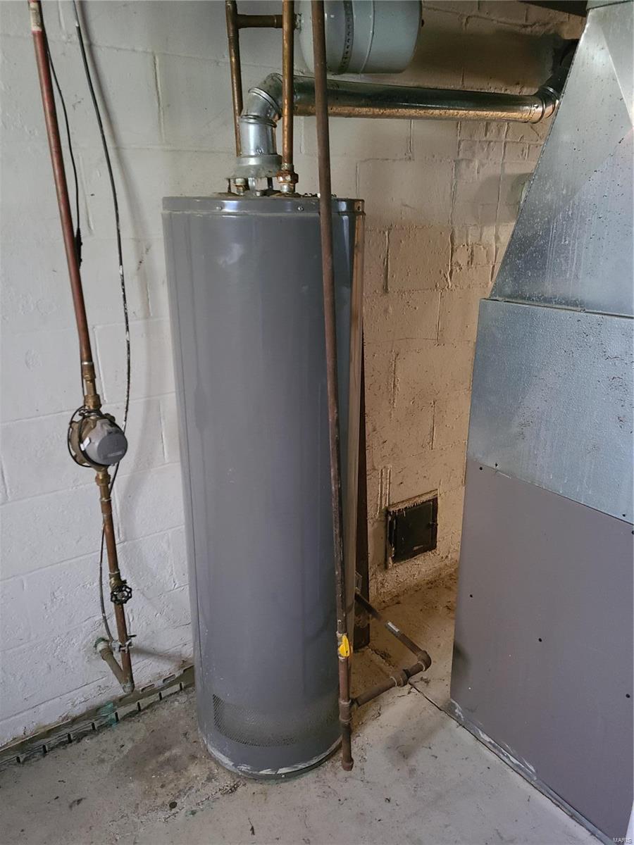 West Walnut Manor - Residential