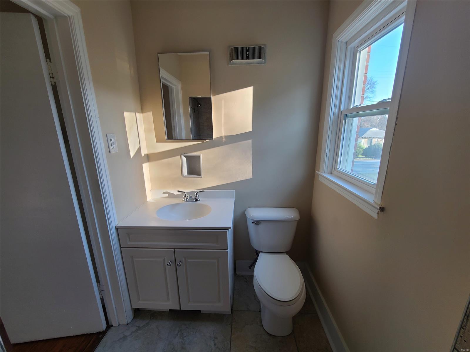 West Walnut Manor - Residential