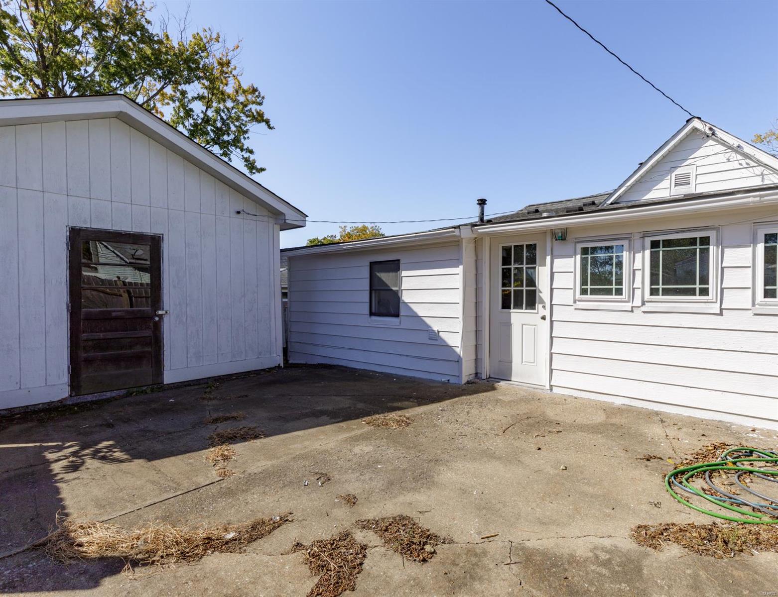 TOWN OF DESLOGE - Residential