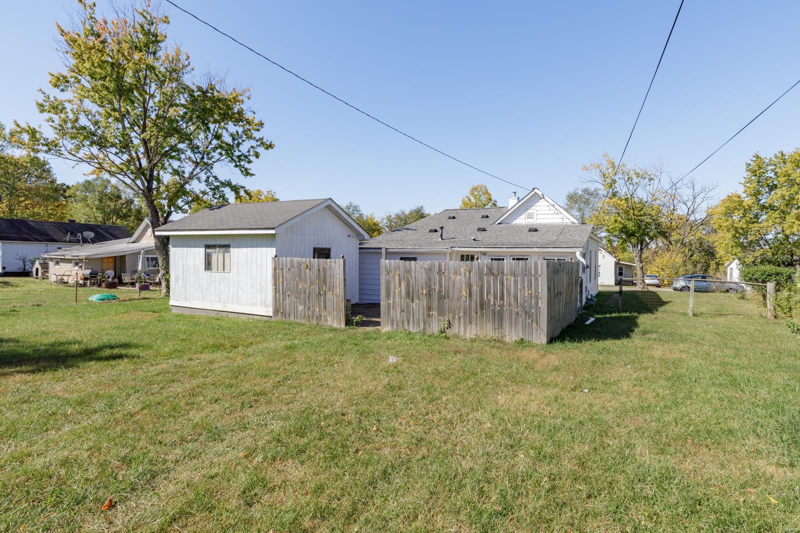 TOWN OF DESLOGE - Residential