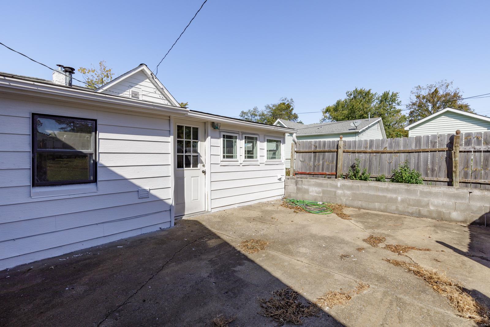 TOWN OF DESLOGE - Residential