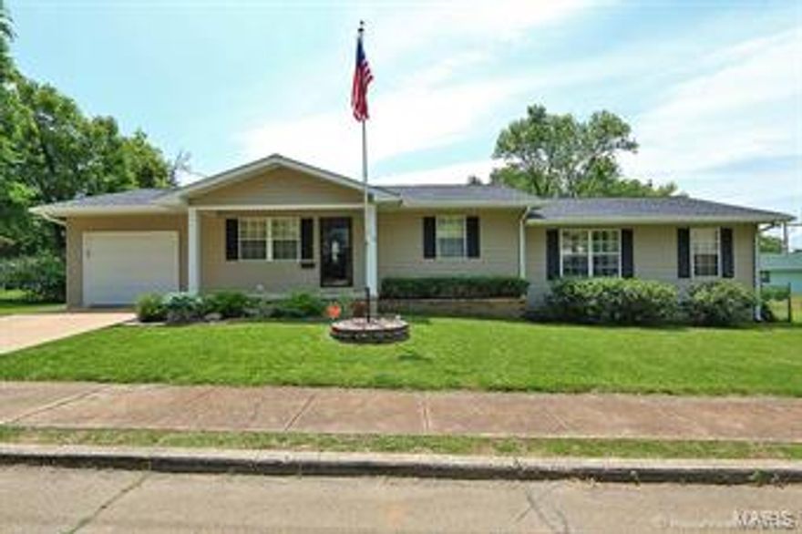 Immaculate 3 bedroom 2 bath home with large chain linked fenced back yard adding privacy for relaxing or entertaining. In addition there are two decks and a 17x15 utility shed for storage. The home has a great kitchen with lots of cabinets and comes with all appliances. A large family room in additional to the living room which provides lots of space for family and friends. The home is all electric and has new vinyl siding and new roof.  Call for a showing today.